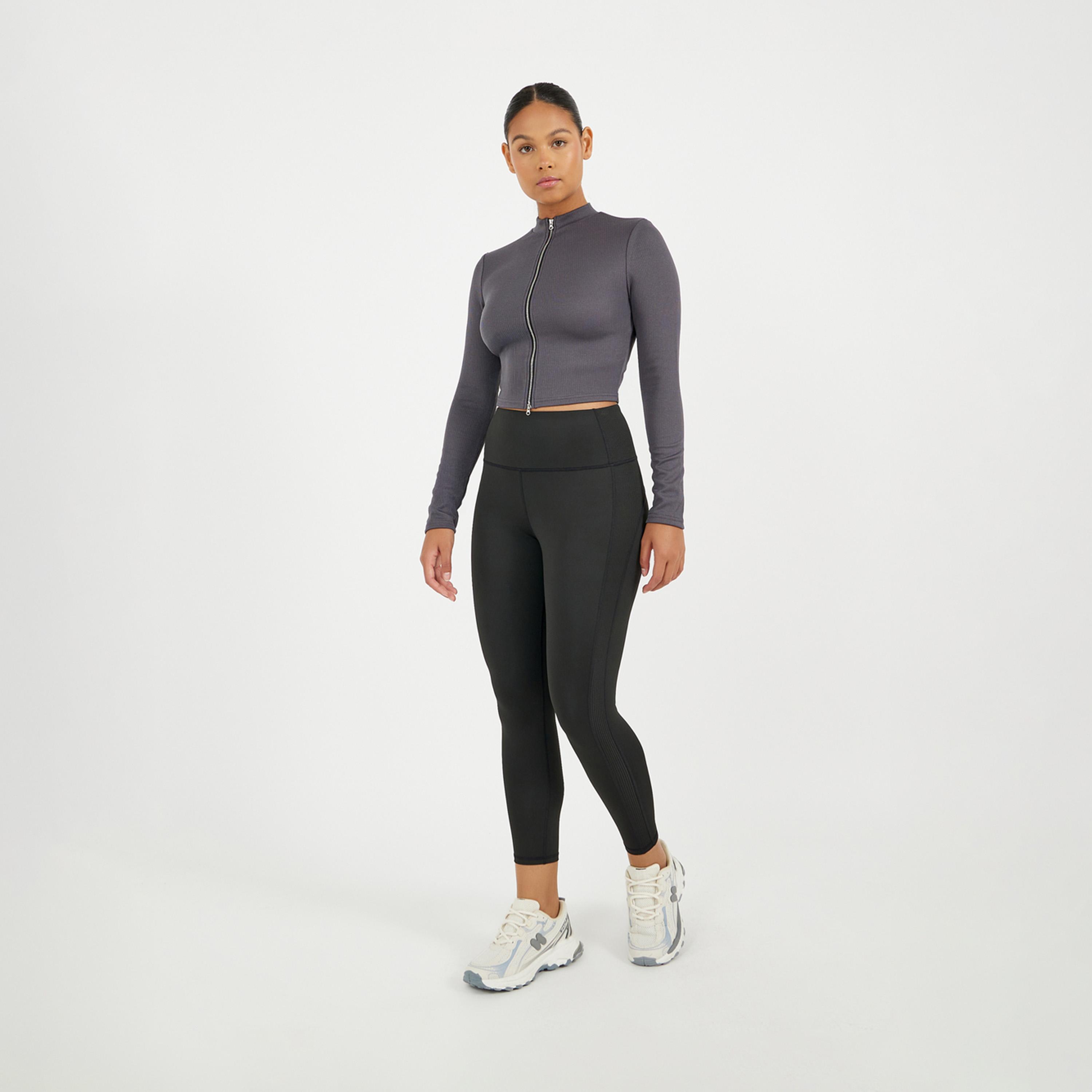 Styli Side Textured Panel Detail Seamless Crop Leggings-women-clothing-sportswearandactivewear-bottoms-leggings-image-1