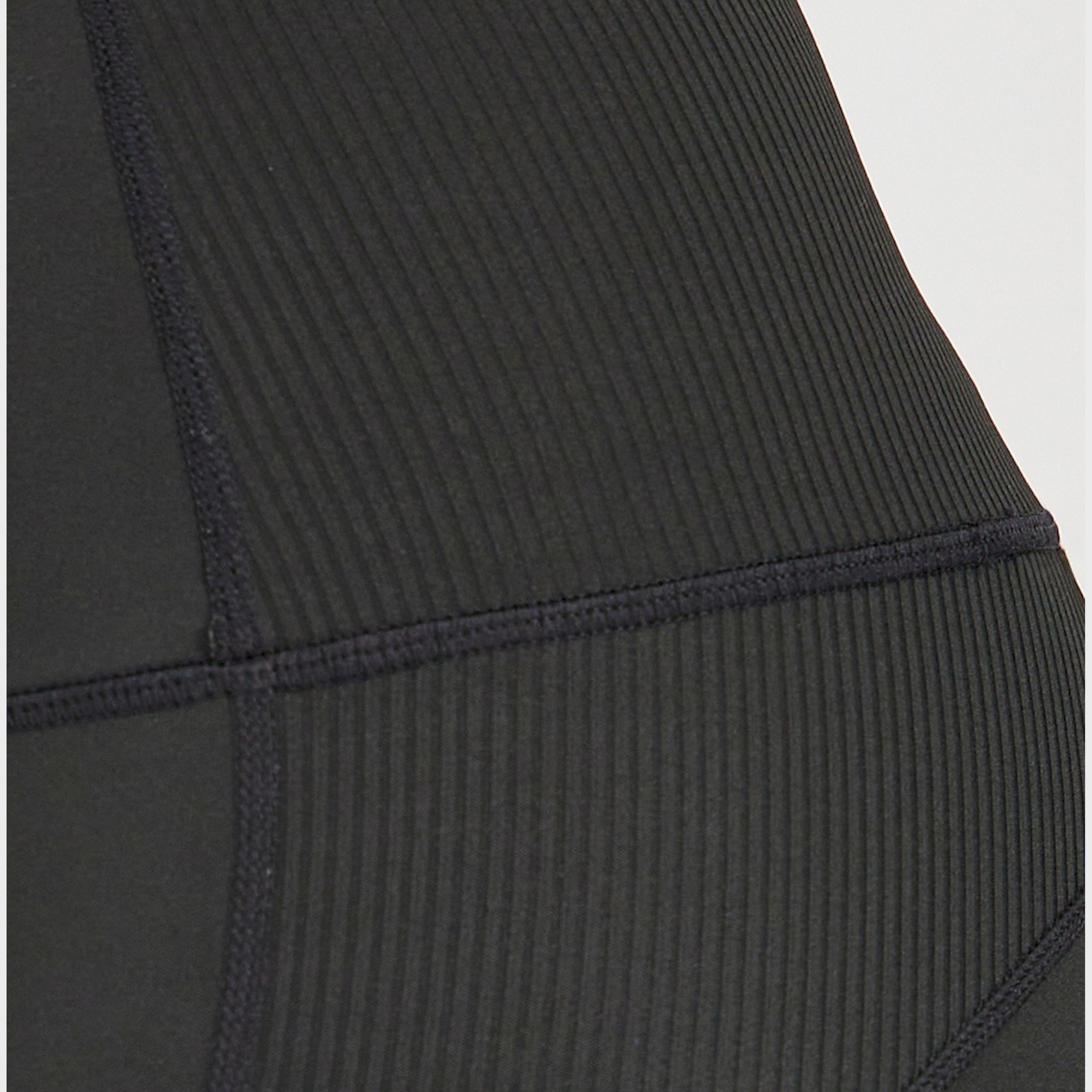 ستايلي - ليقنز قصير بدون درزات بتفاصيل جانبية مزخرفة-women-clothing-sportswearandactivewear-bottoms-leggings-image-3