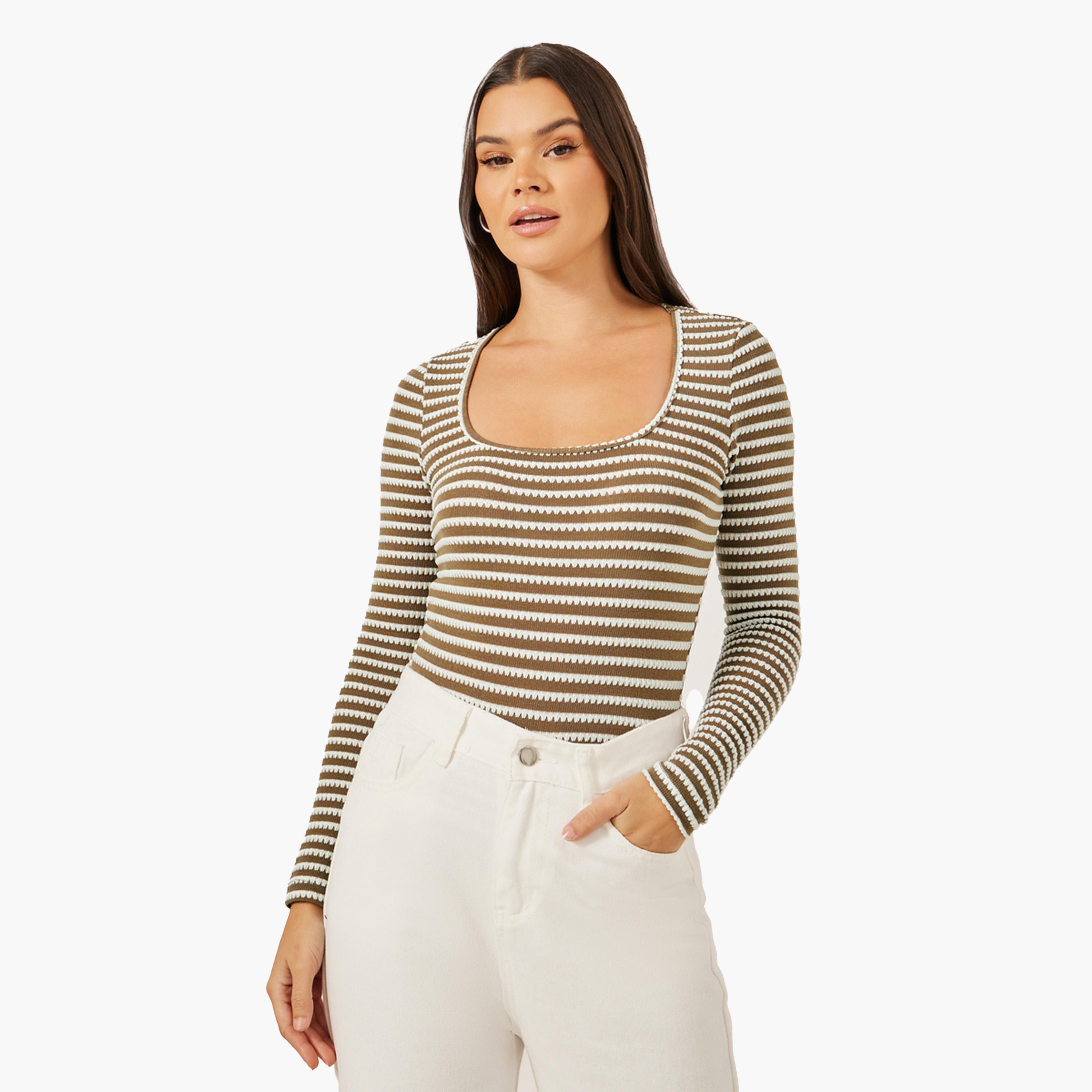 ستايلي - تي شيرت ملائم للجسم بأكمام طويلة ورقبة مربعة-women-clothing-tshirts-image-1