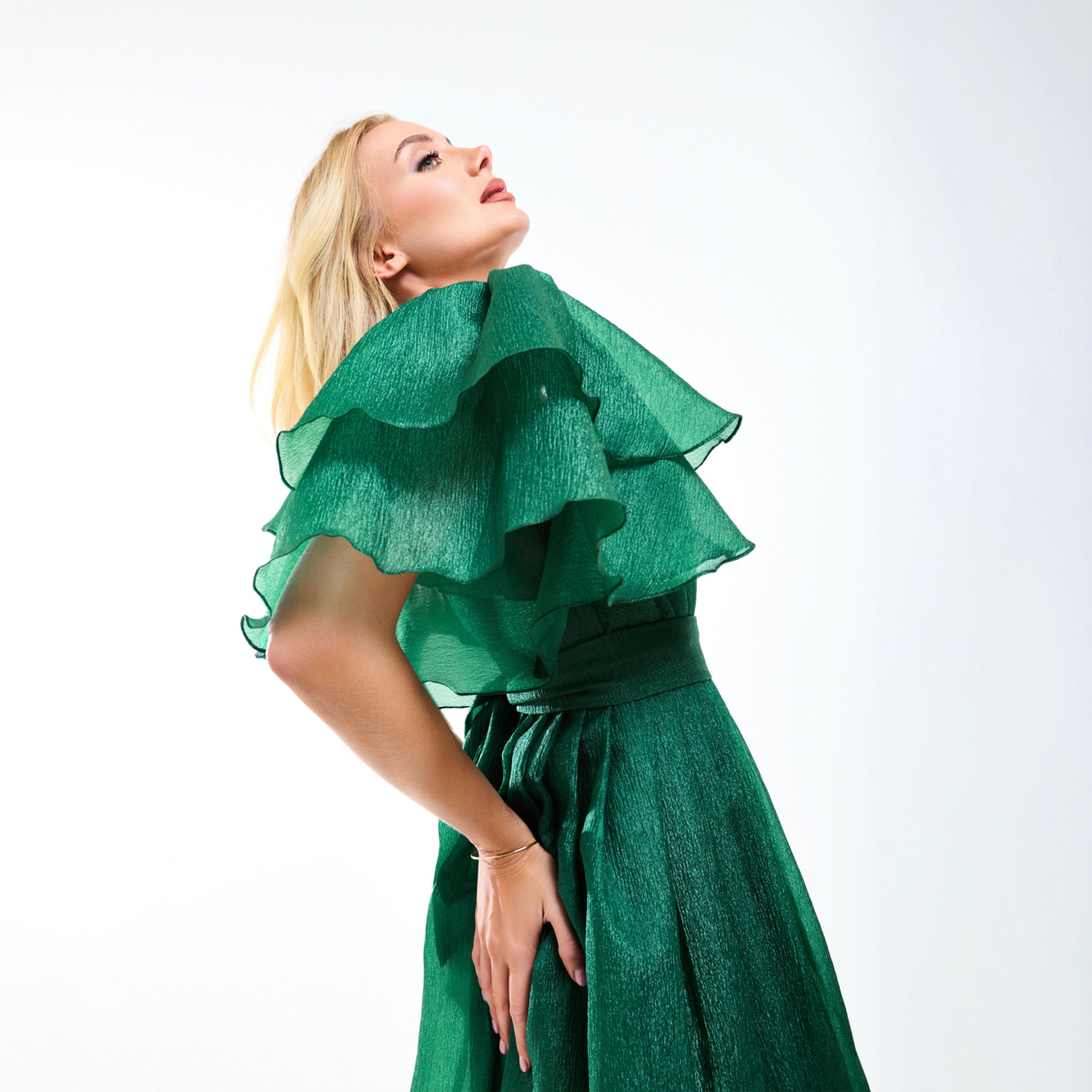 فستان طويل مزين بكسرات وأكمام فلونس هاوس أوف مودا × ستايلي-women-clothing-dresses-image-3