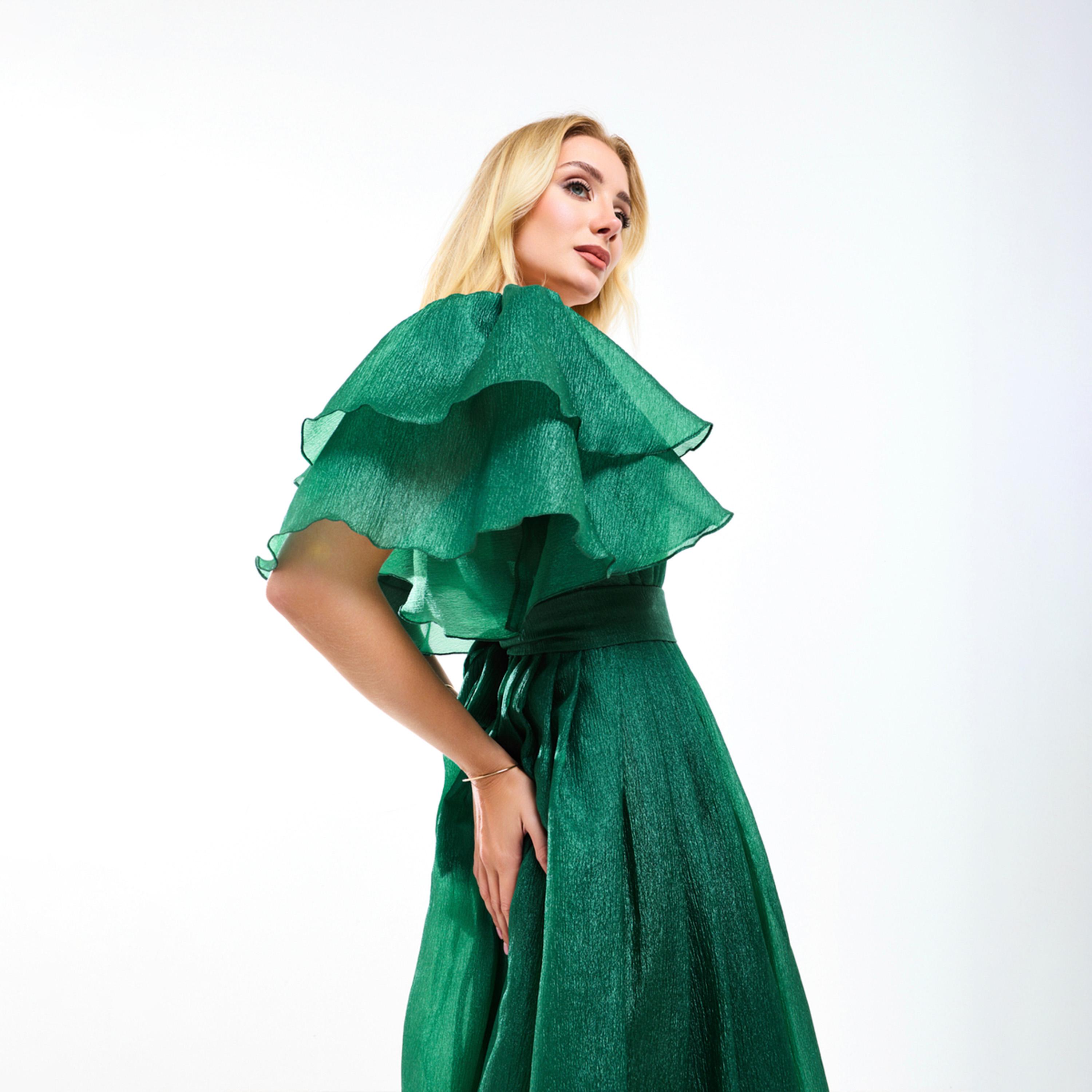 فستان طويل مزين بكسرات وأكمام فلونس هاوس أوف مودا × ستايلي-women-clothing-dresses-image-4