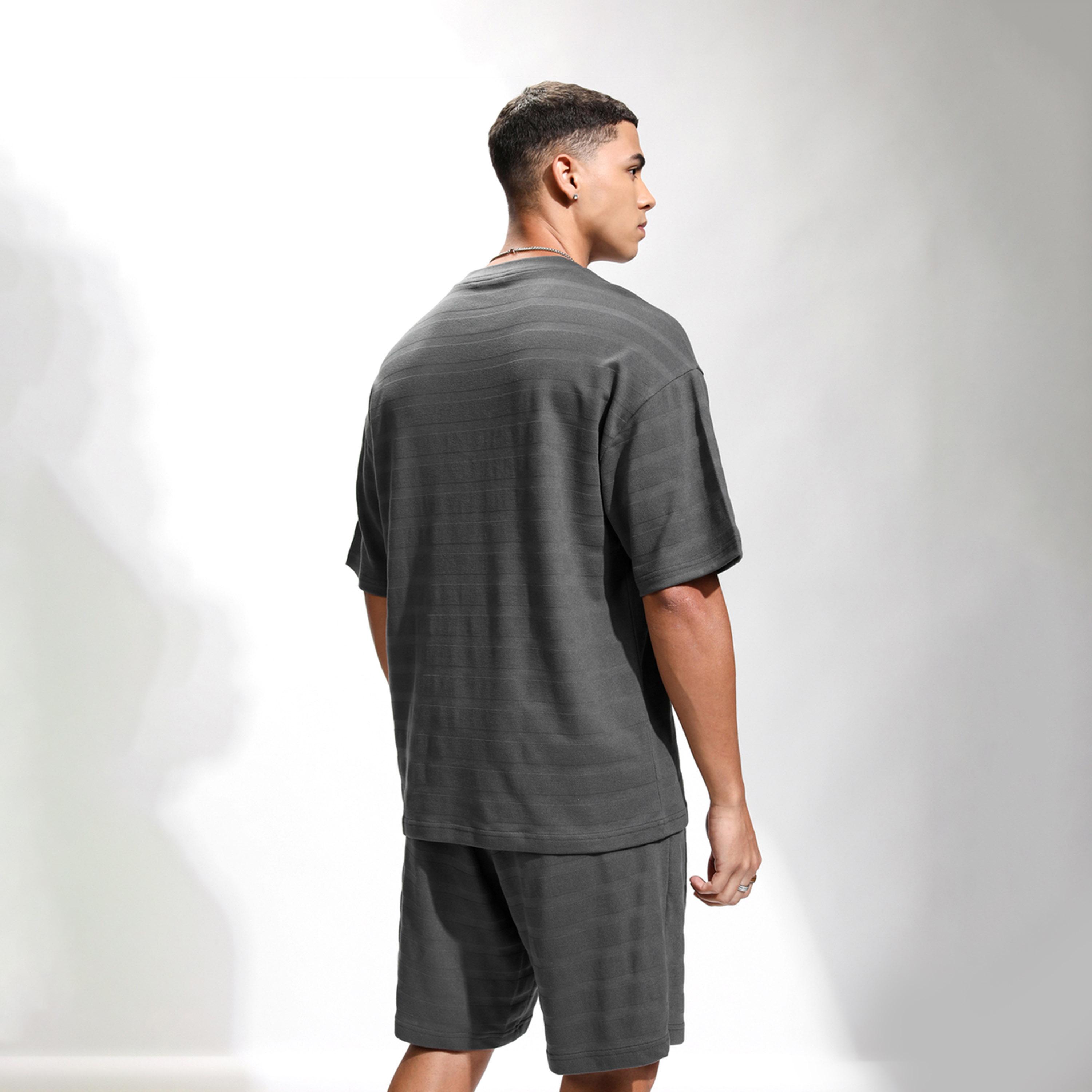 هايلاندر × ستايلي - تي شيرت بتصميم ذاتي من القطن الخالص برقبة دائرية وأكمام قصيرة مع شورت-men-clothing-coordsets-image-3