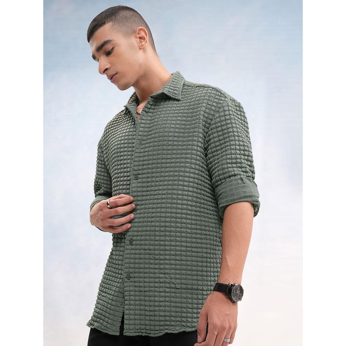 قميص بقصة مريحة وتفاصيل بارزة الملمس-men-clothing-shirts-image-3
