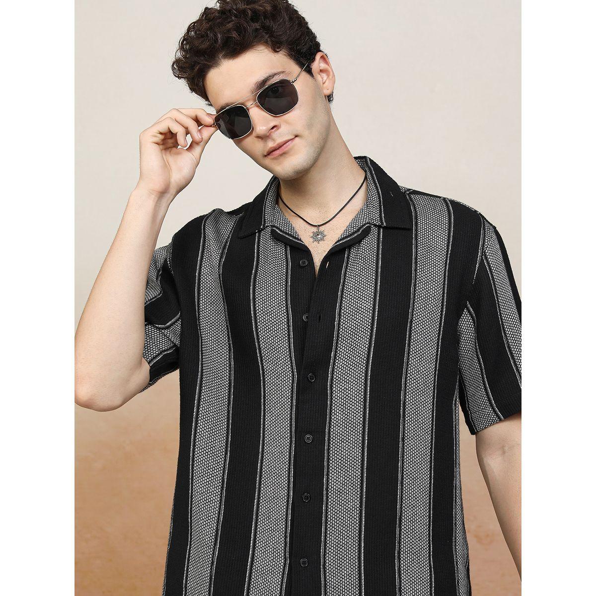 قميص بقصة مريحة وتفاصيل بارزة الملمس هايلاندر × ستايلي-men-clothing-shirts-image-1