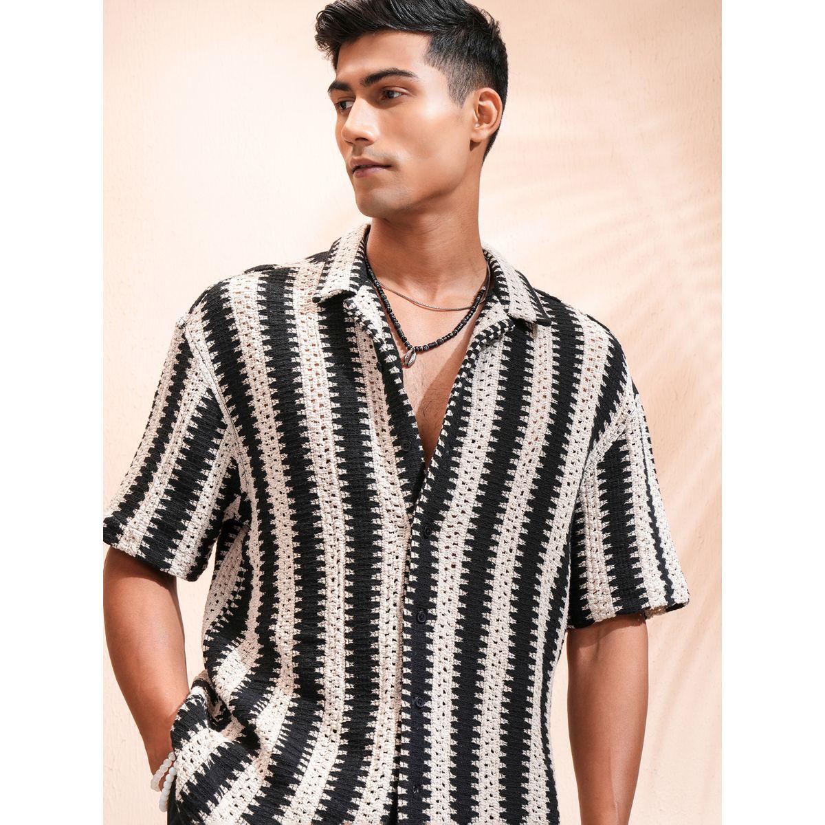 قميص بقصة مريحة وتفاصيل بارزة الملمس هايلاندر × ستايلي-men-clothing-shirts-image-1