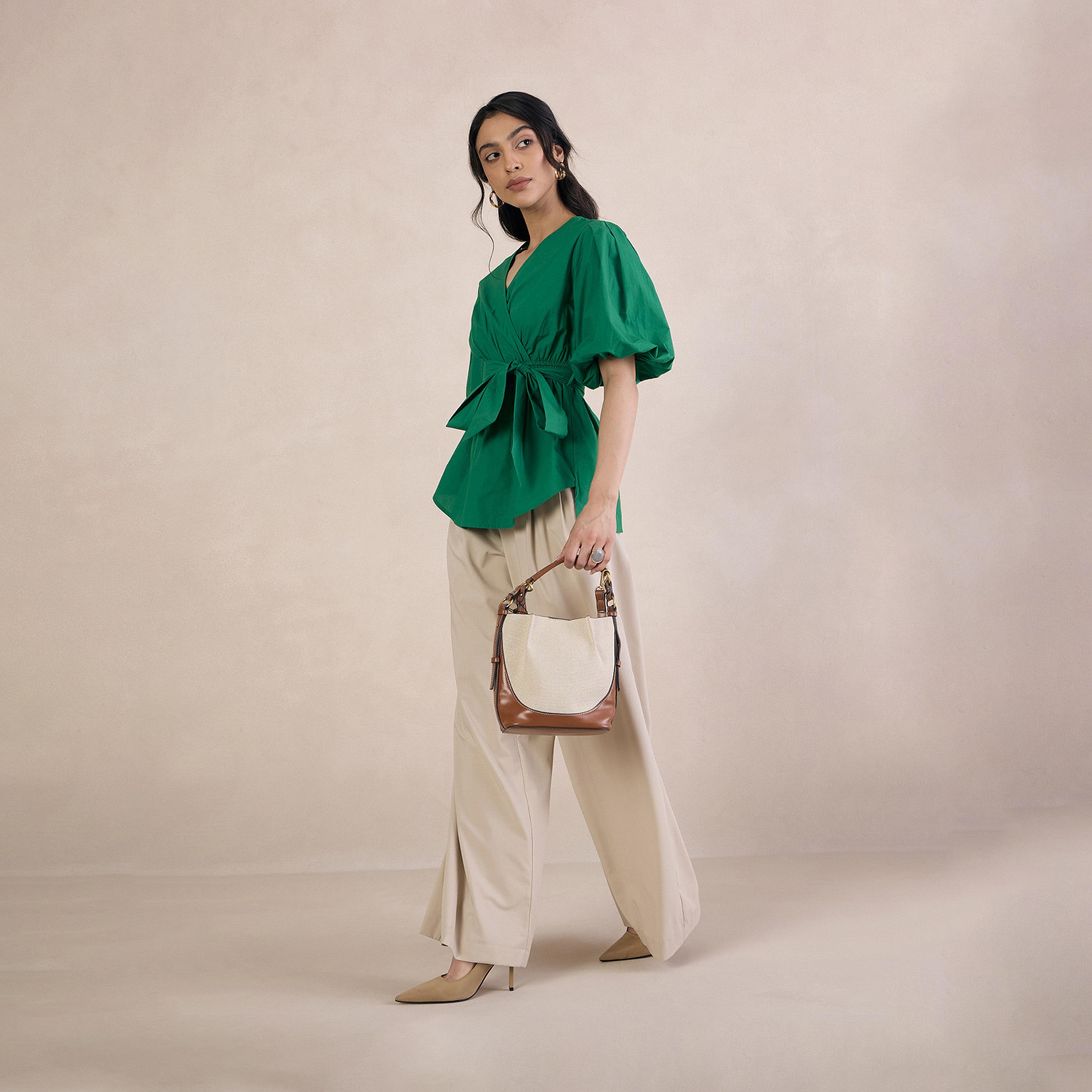 فيميلا × ستايلي - بلوزة سادة بفتحة رقبة على شكل V وأكمام منفوخة-women-clothing-shirtsandblouses-blouses-image-6