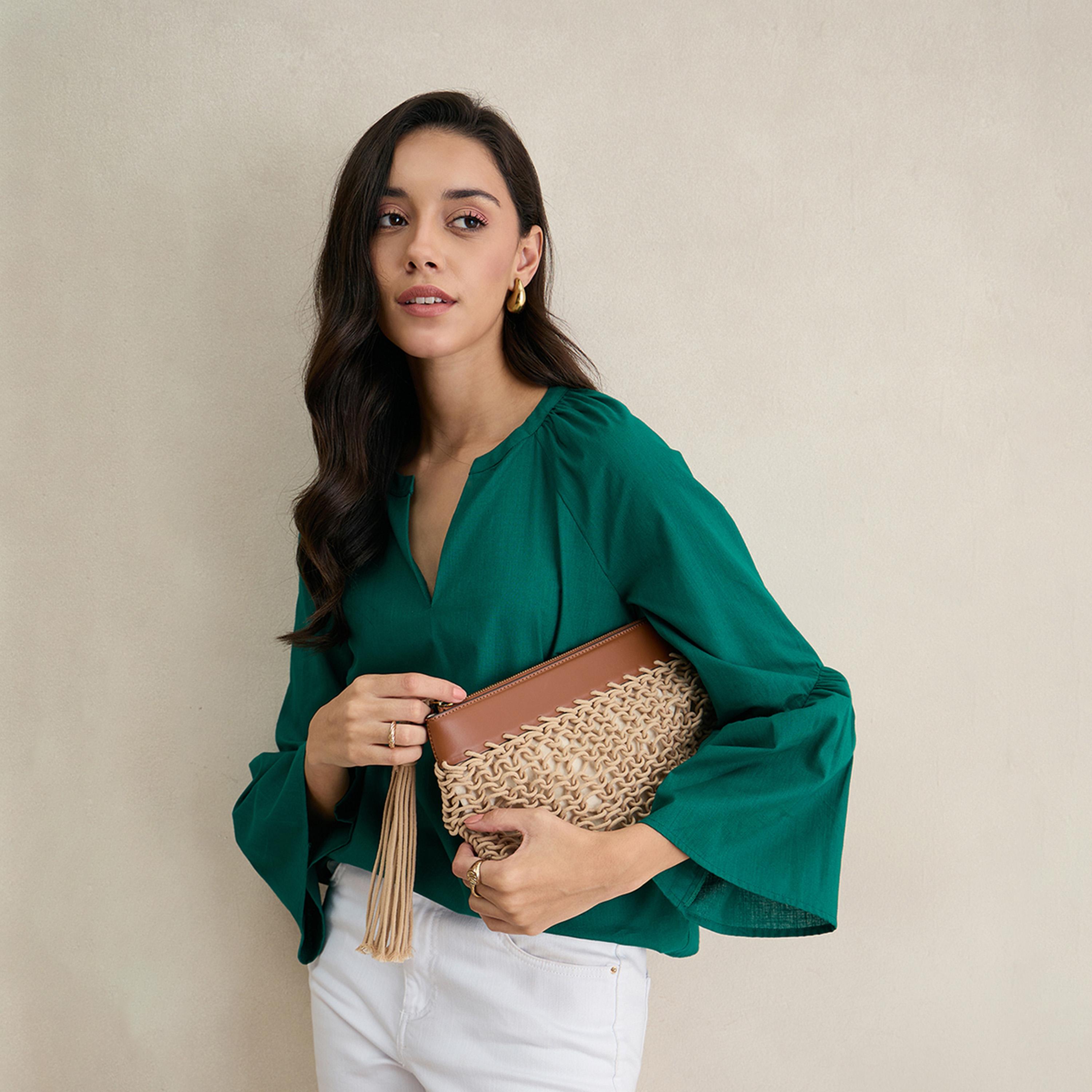 فيميلا × ستايلي - بلوزة من القطن سادة بأكمام جرس وفتحة رقبة-women-clothing-shirtsandblouses-blouses-image-6