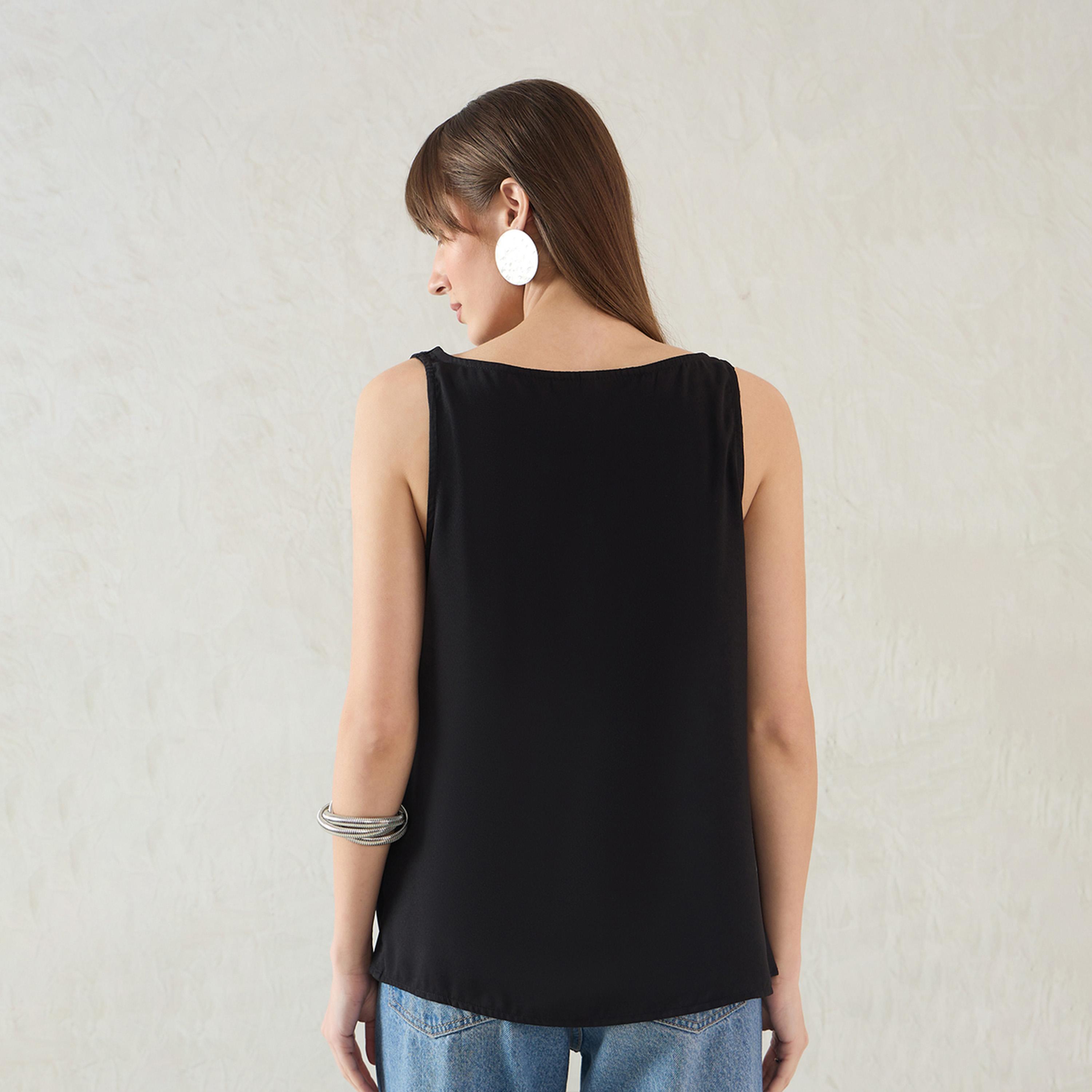 فيميلا × ستايلي - بلوزة من الساتان بدون أكمام بفتحة رقبة منسدلة-women-clothing-shirtsandblouses-blouses-image-2