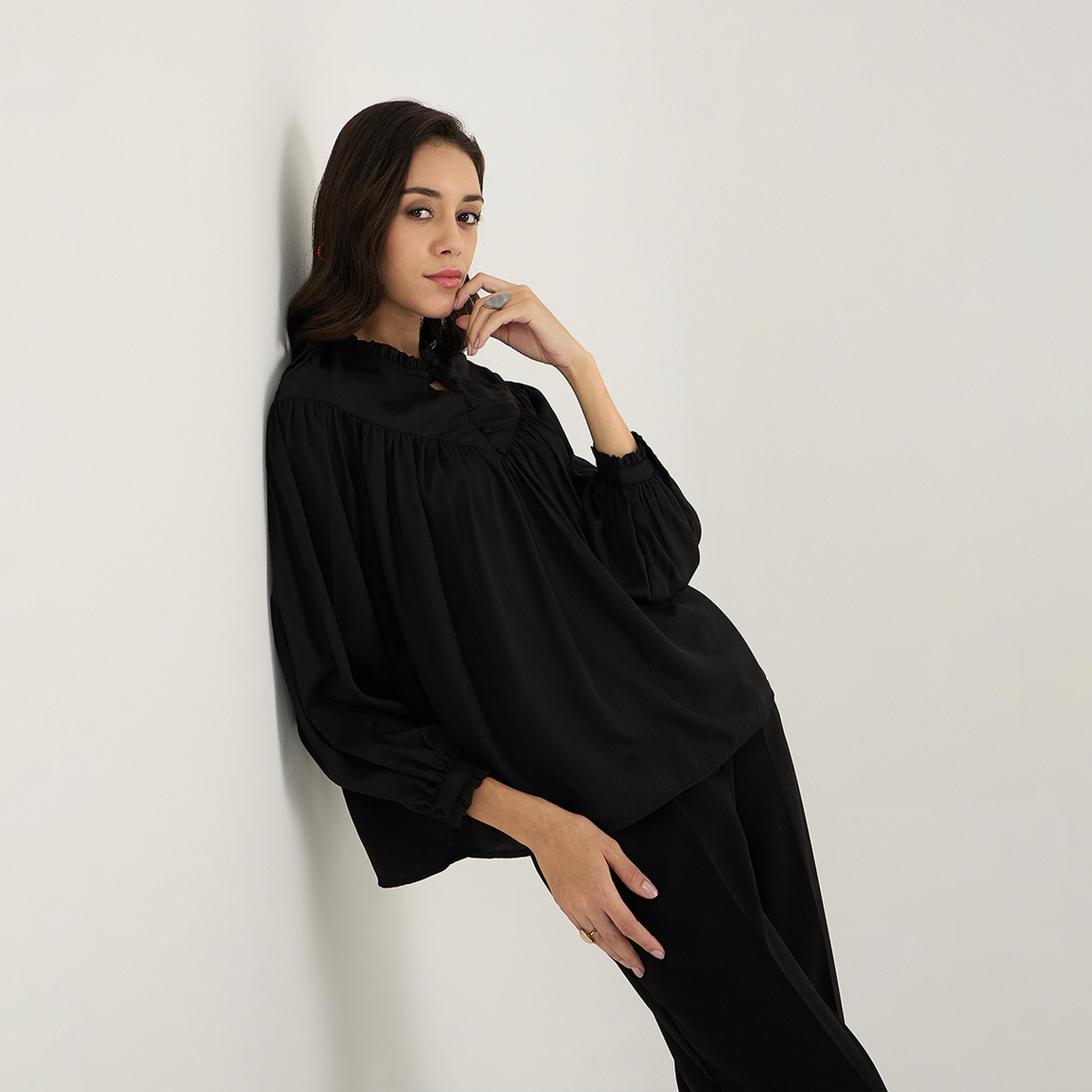 فيميلا × ستايلي - بلوزة بأكمام منتفخة ومزينة بثنيات مع تفاصيل الأزرار-women-clothing-shirtsandblouses-blouses-image-2