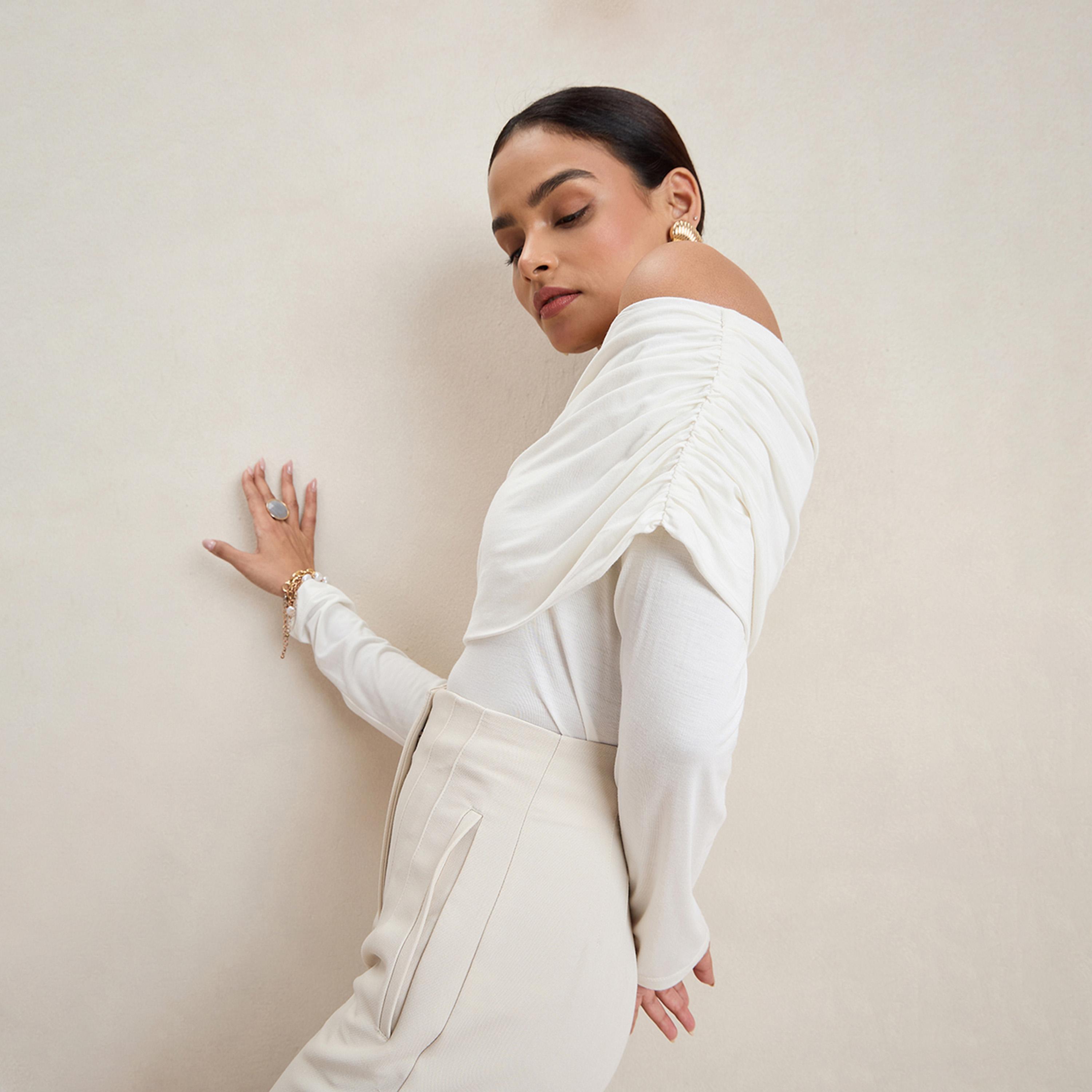 Femmella X Styli Solid Off-Shoulder Neck Ruched Detail Top-women-clothing-shirtsandblouses-blouses-image-6