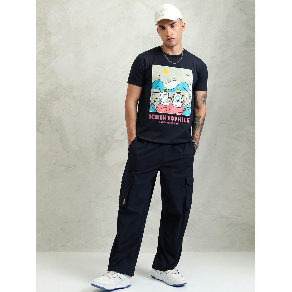 تيشيرت بقصة عادية وياقة دائرية مع طبعة جرافيك هايلاندر × ستايلي-men-clothing-tshirtsandpolos-tshirts-image-2