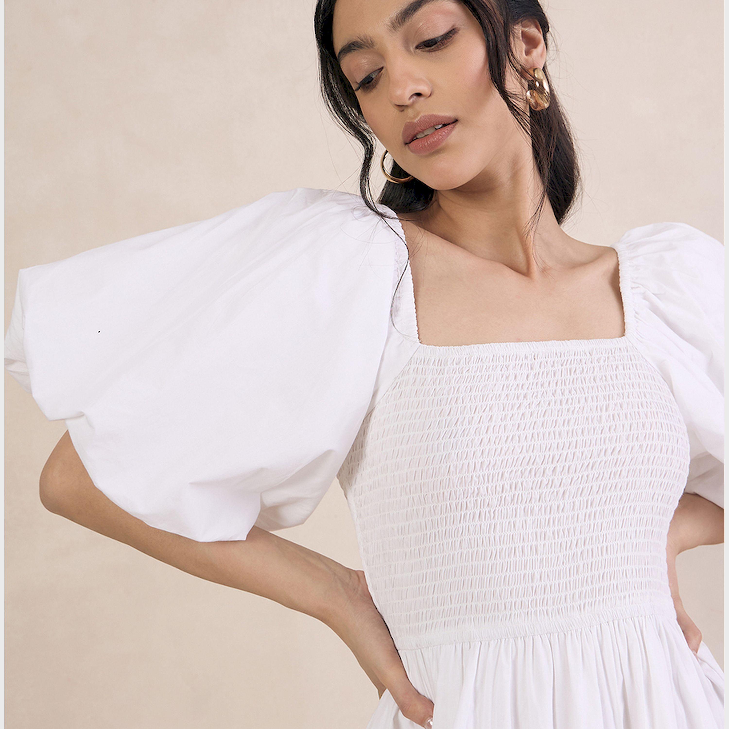 فيميلا × ستايلي - فستان قصير بأكمام منفوخة ورقبة مربعة وتفاصيل مطرزة-women-clothing-dresses-image-3