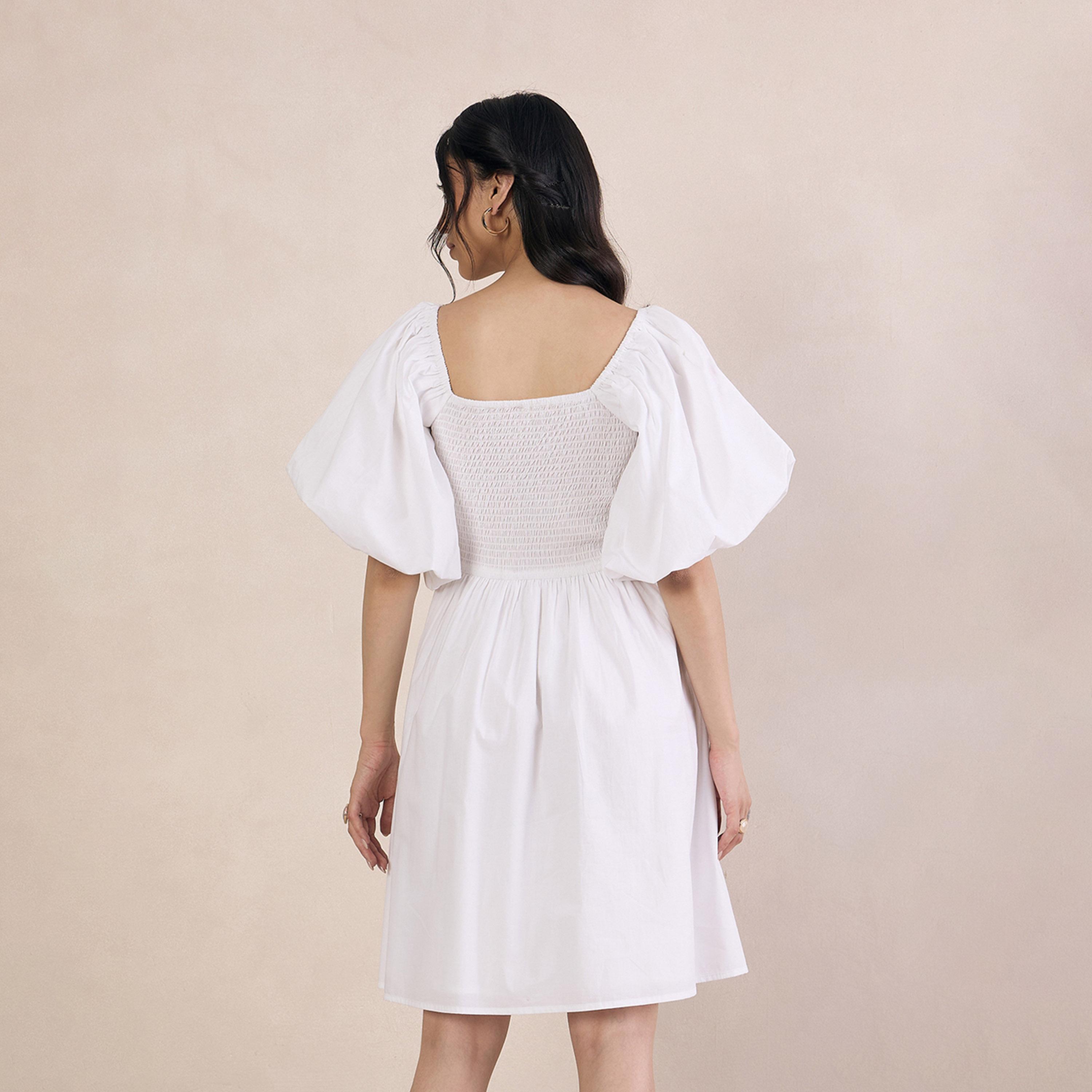 فيميلا × ستايلي - فستان قصير بأكمام منفوخة ورقبة مربعة وتفاصيل مطرزة-women-clothing-dresses-image-4
