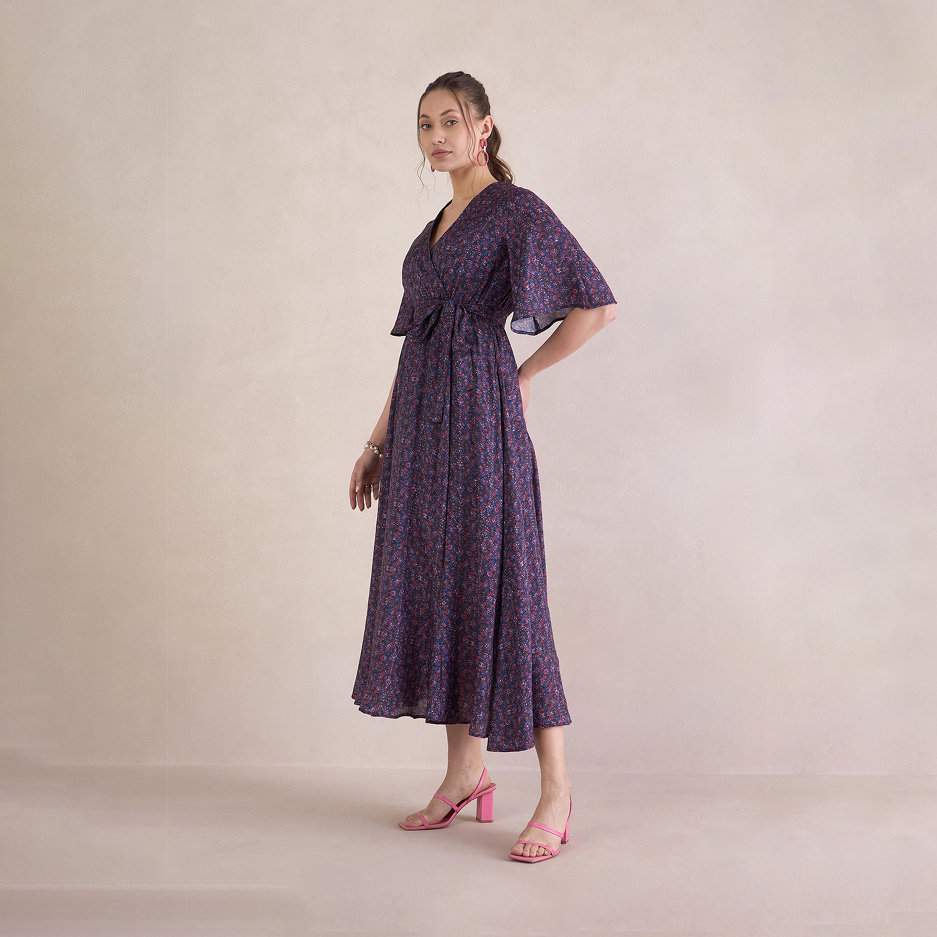 فيميلا × ستايلي - فستان ماكسي ملفوف بفتحة رقبة على شكل V ومطبوع بالورود مع حزام للربط-women-clothing-dresses-image-2