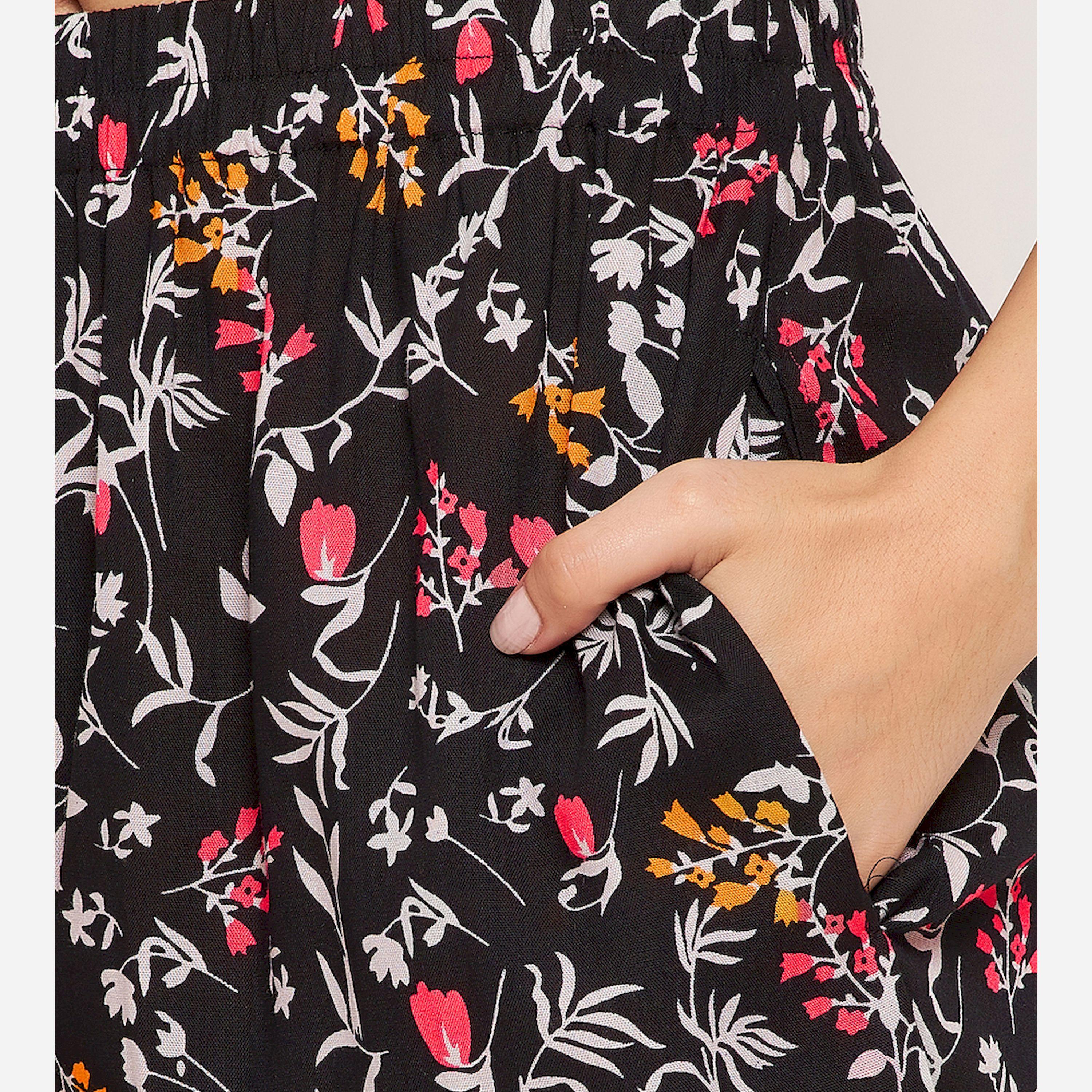 كلوفيا × ستايلي - طقم بيجامة من بلوزة وشورت بأكمام مكشكشة وطبعة زهور-women-clothing-nightwear-pyjamas-shortsets-image-7