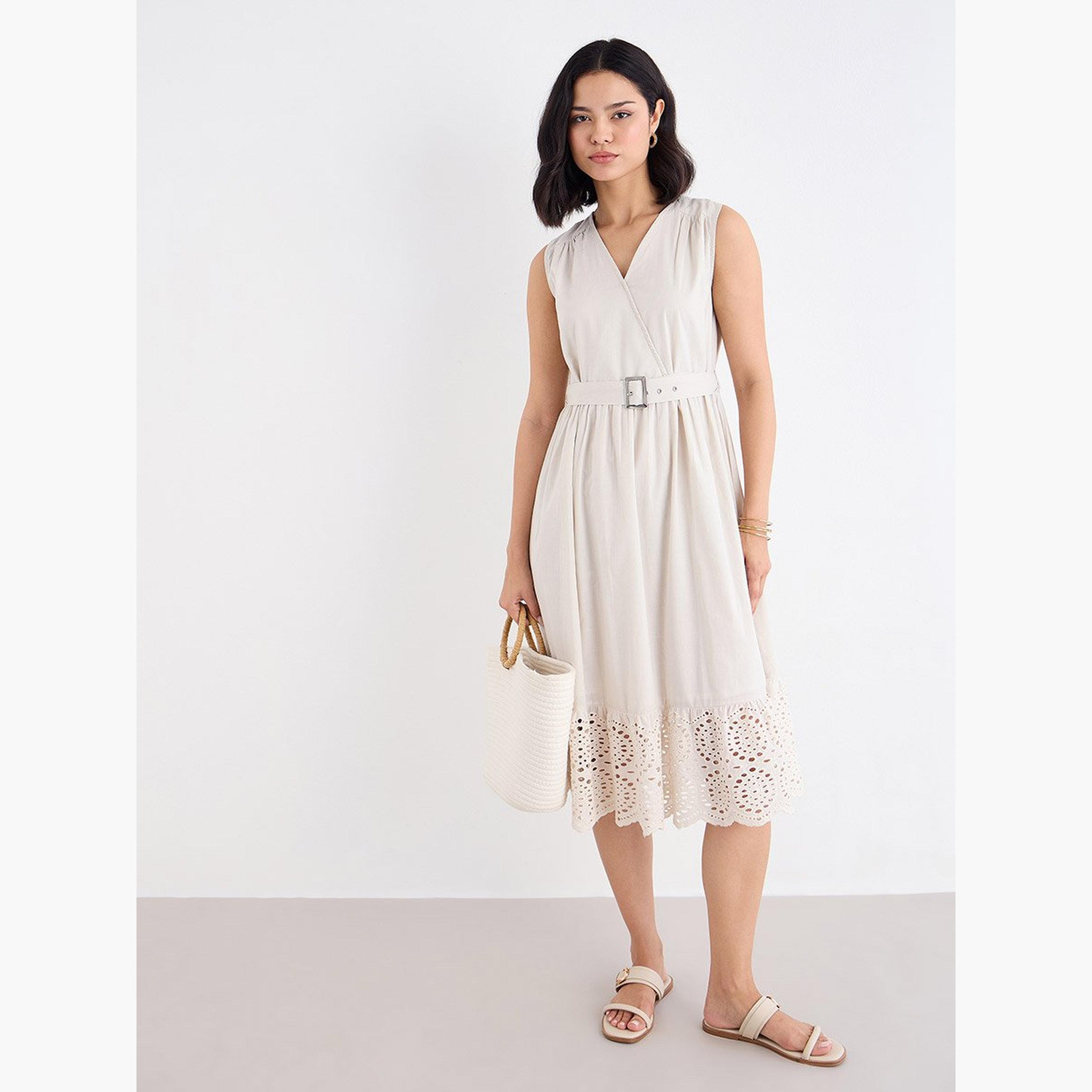 ستايلي - فستان متوسط ​​الطول بحاشية شيفلي لون بيج-women-clothing-dresses-image-1