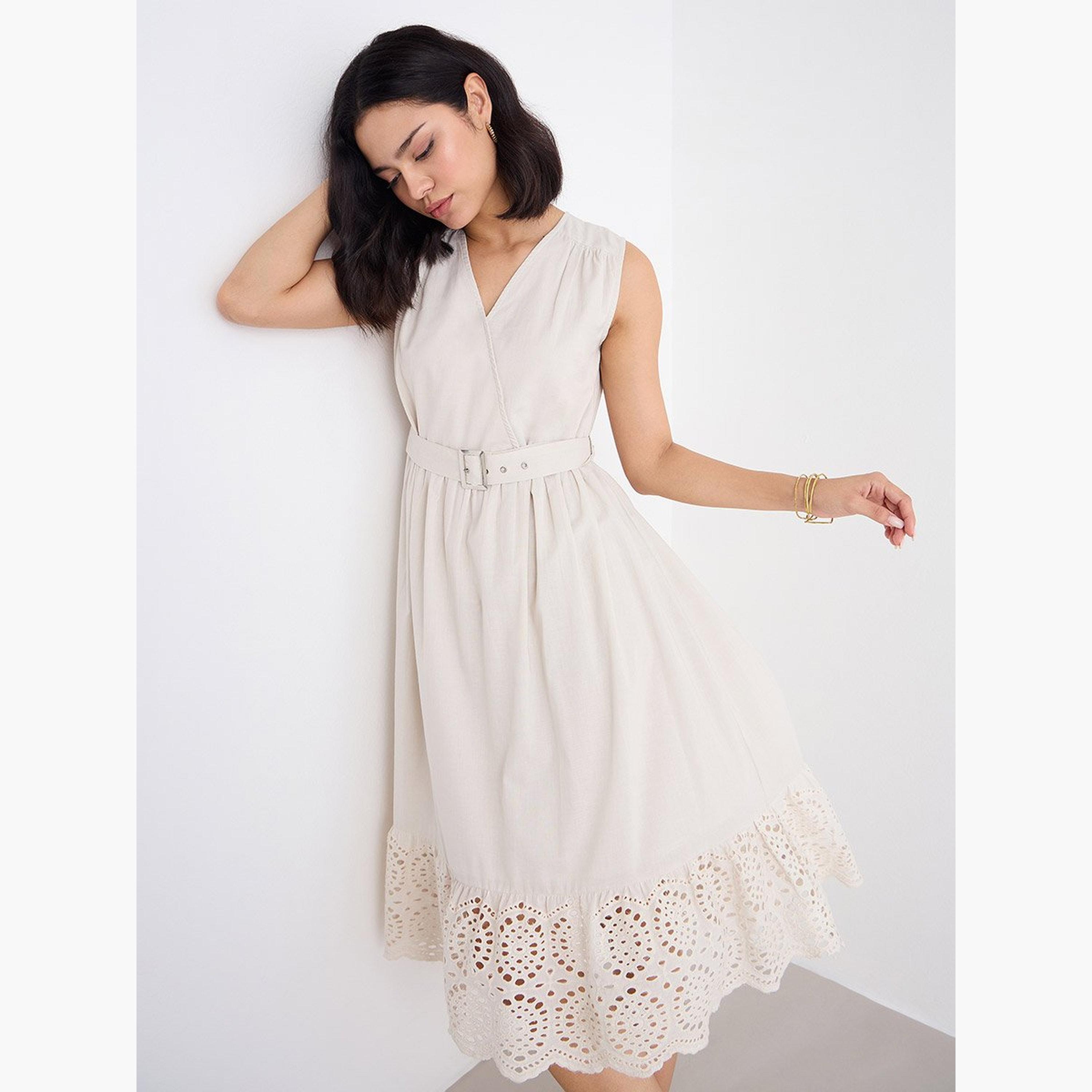 ستايلي - فستان متوسط ​​الطول بحاشية شيفلي لون بيج-women-clothing-dresses-image-3