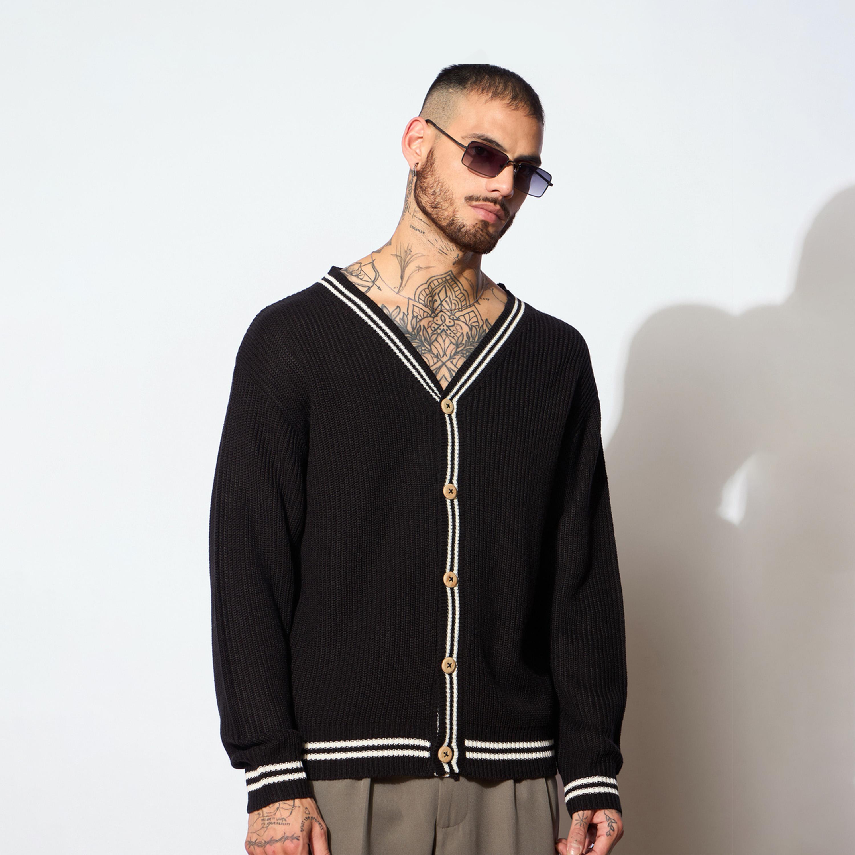 ماسكلن ساسافراس X ستايلي كارديغان بأزرار أمامية باللونين الأسود والأبيض للجنسين-men-winterwear-sweatersandpullovers-image-1