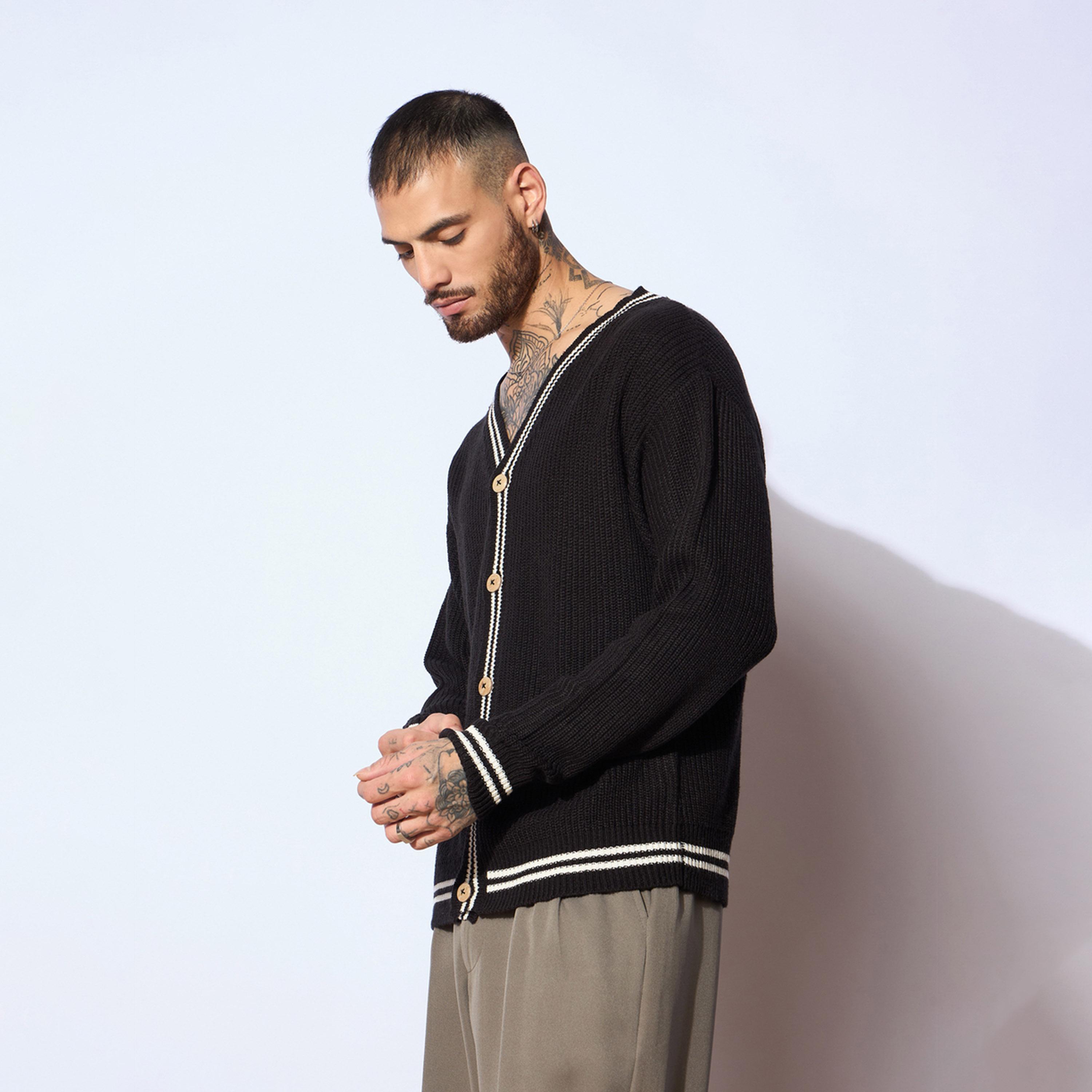 ماسكلن ساسافراس X ستايلي كارديغان بأزرار أمامية باللونين الأسود والأبيض للجنسين-men-winterwear-sweatersandpullovers-image-3