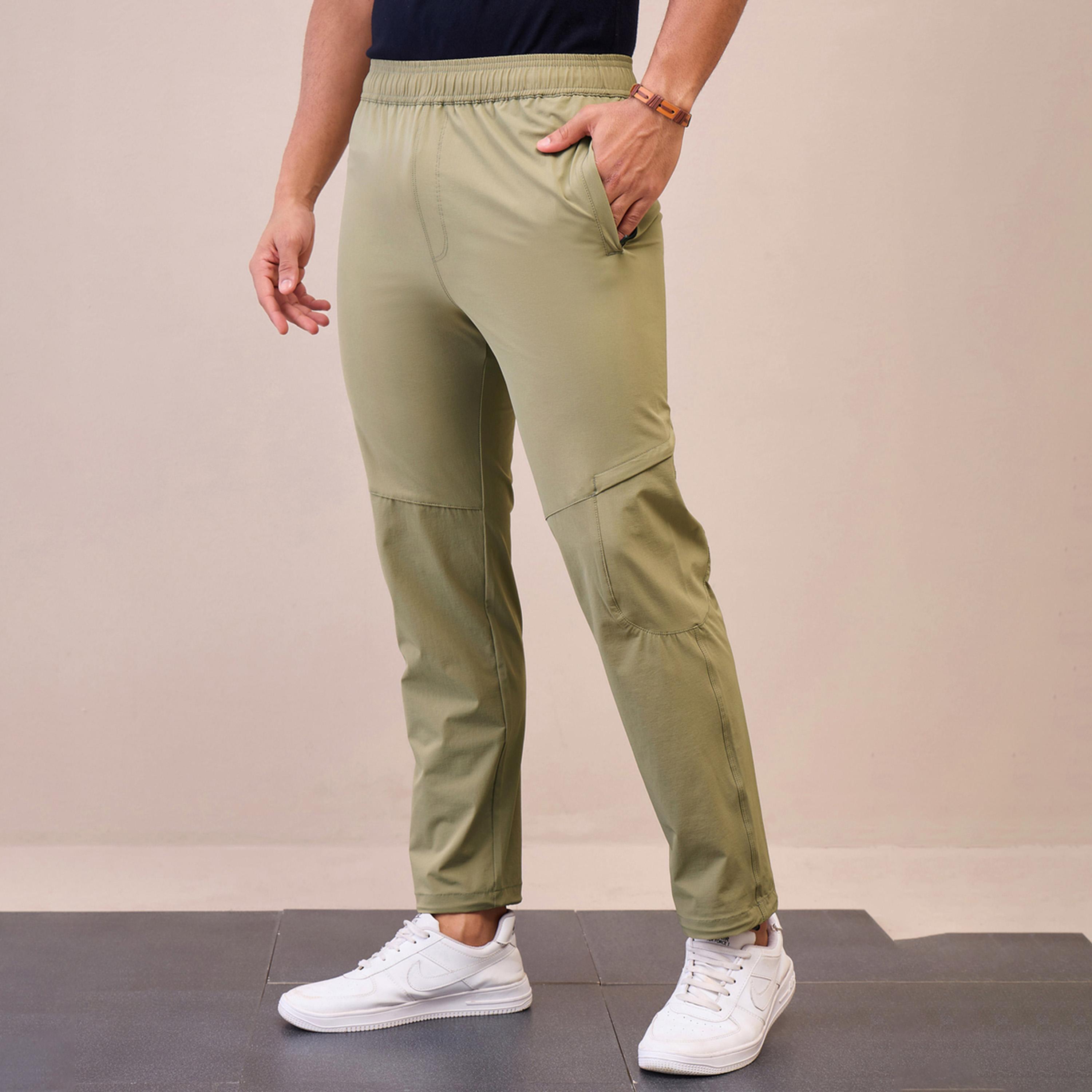 ماسكلن ساسافراس × ستايلي - بنطال باراشوت بخصر متوسط الارتفاع وقصة مريحة-men-clothing-bottoms-joggers-image-3