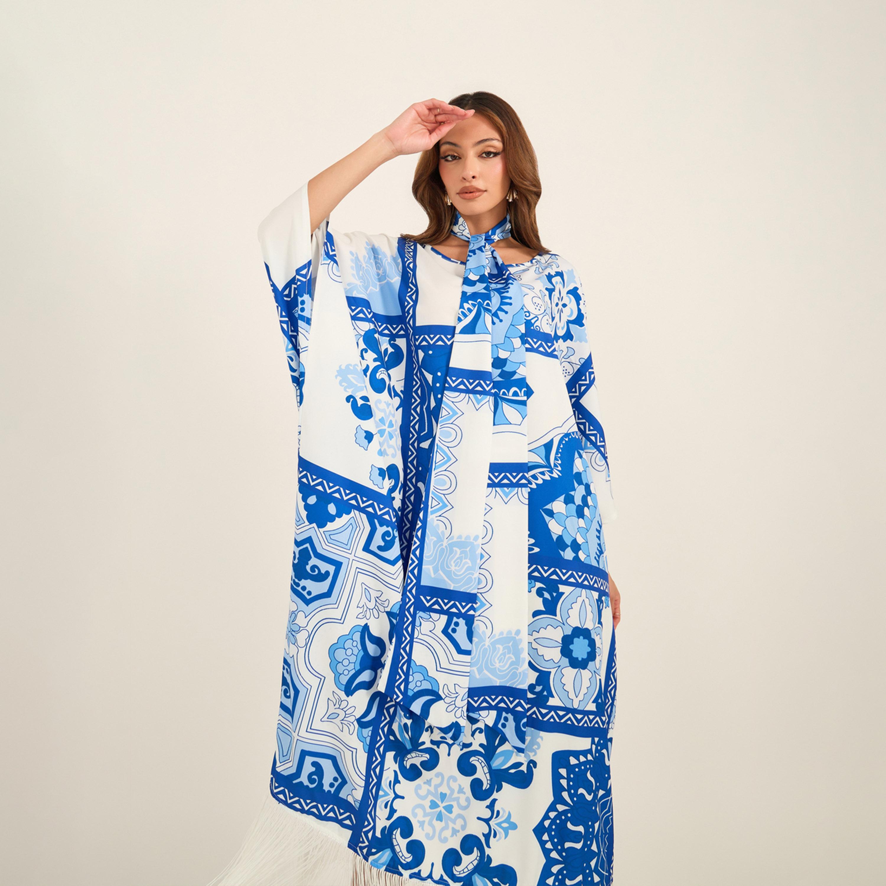 كي ال × ستايلي - فستان قفطان مطبوع بأكمام جناح الخفاش مع تفاصيل شراشيب-women-arabicclothing-kaftan-image-3