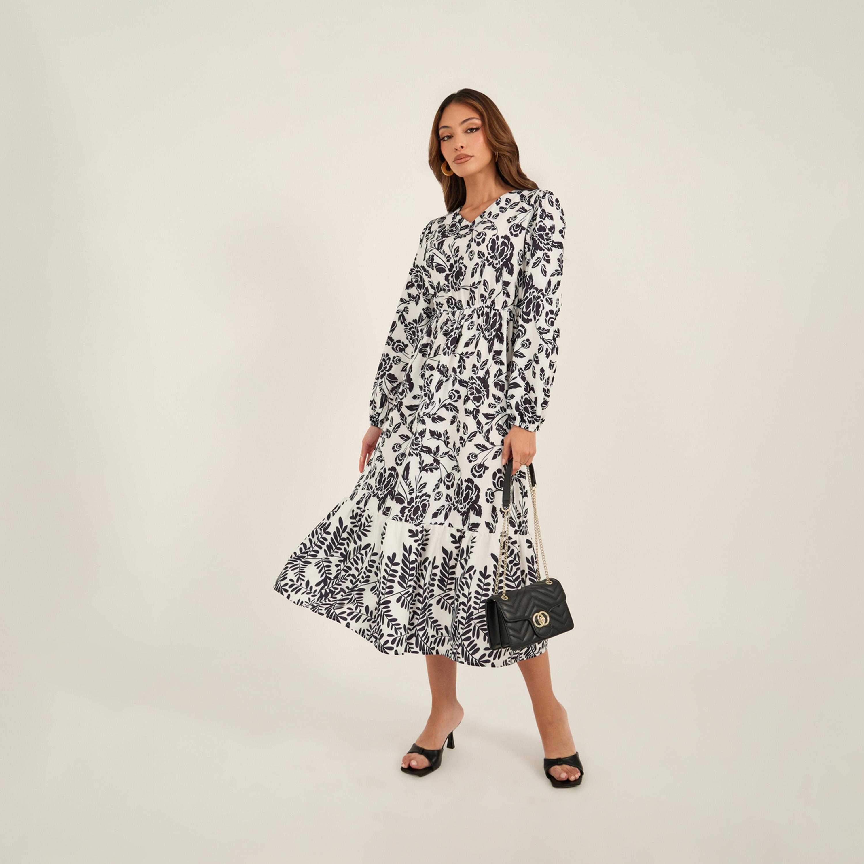 كي ال × ستايلي - فستان متوسط الطول بطبعة زهور وفتحة رقبة على شكل V وحاشية مكشكشة-women-clothing-dresses-image-2