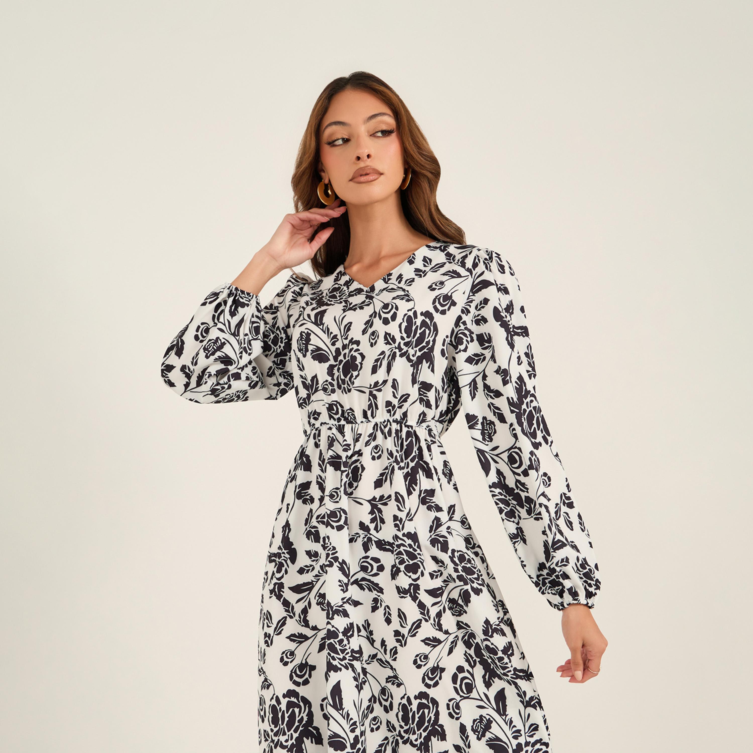 كي ال × ستايلي - فستان متوسط الطول بطبعة زهور وفتحة رقبة على شكل V وحاشية مكشكشة-women-clothing-dresses-image-3