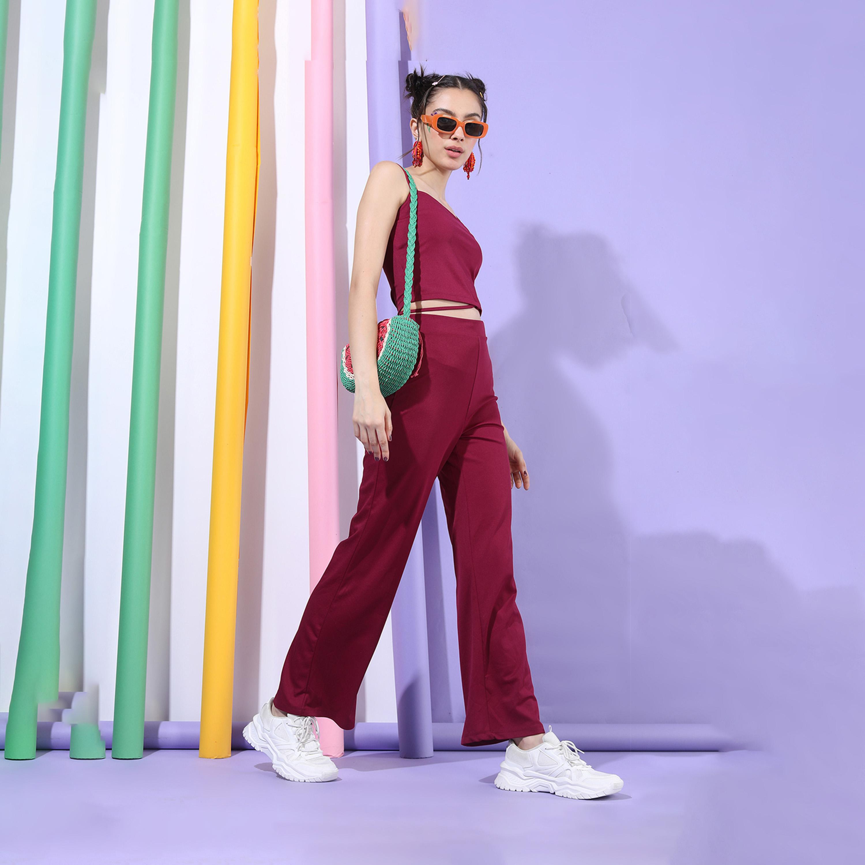 طوكيو توكيز - توب قصير سادة بأشرطة مع بنطلون بخصر مرتفع-women-clothing-coordsets-image-3
