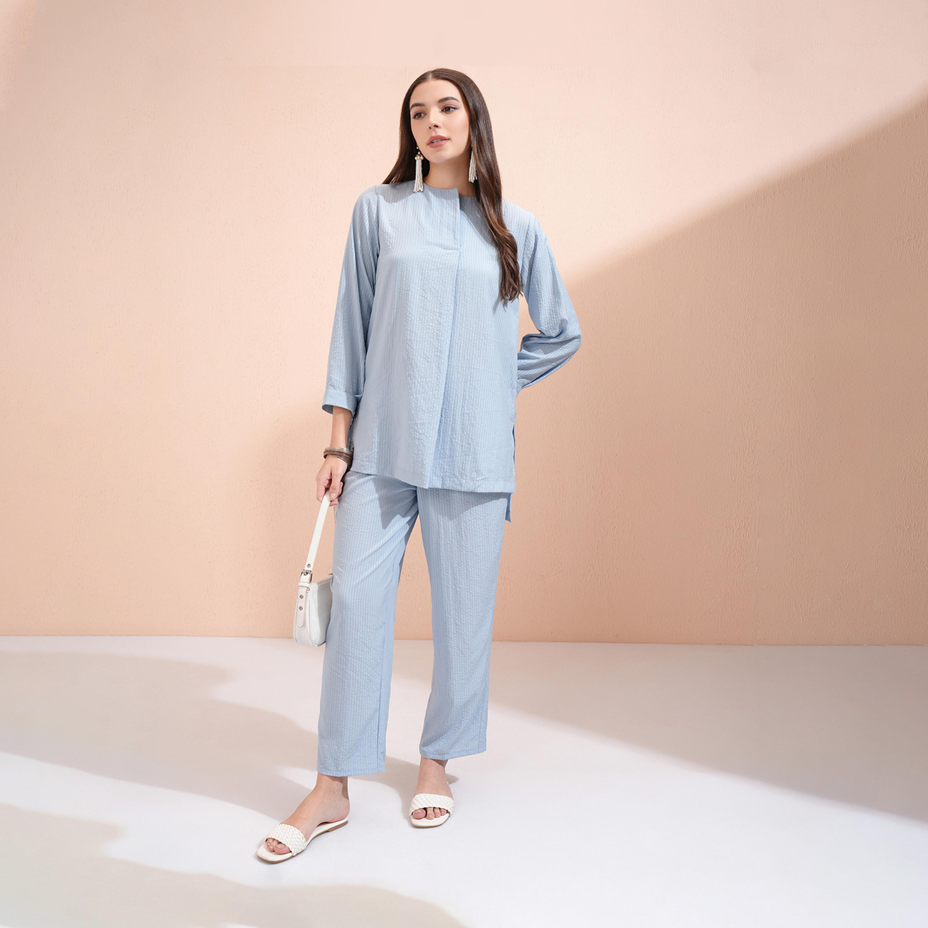 Vishudh X Styli Textured Round Neck Longline Tunic And Mid Rise Pants Co-Ords-women-clothing-coordsets-image-2