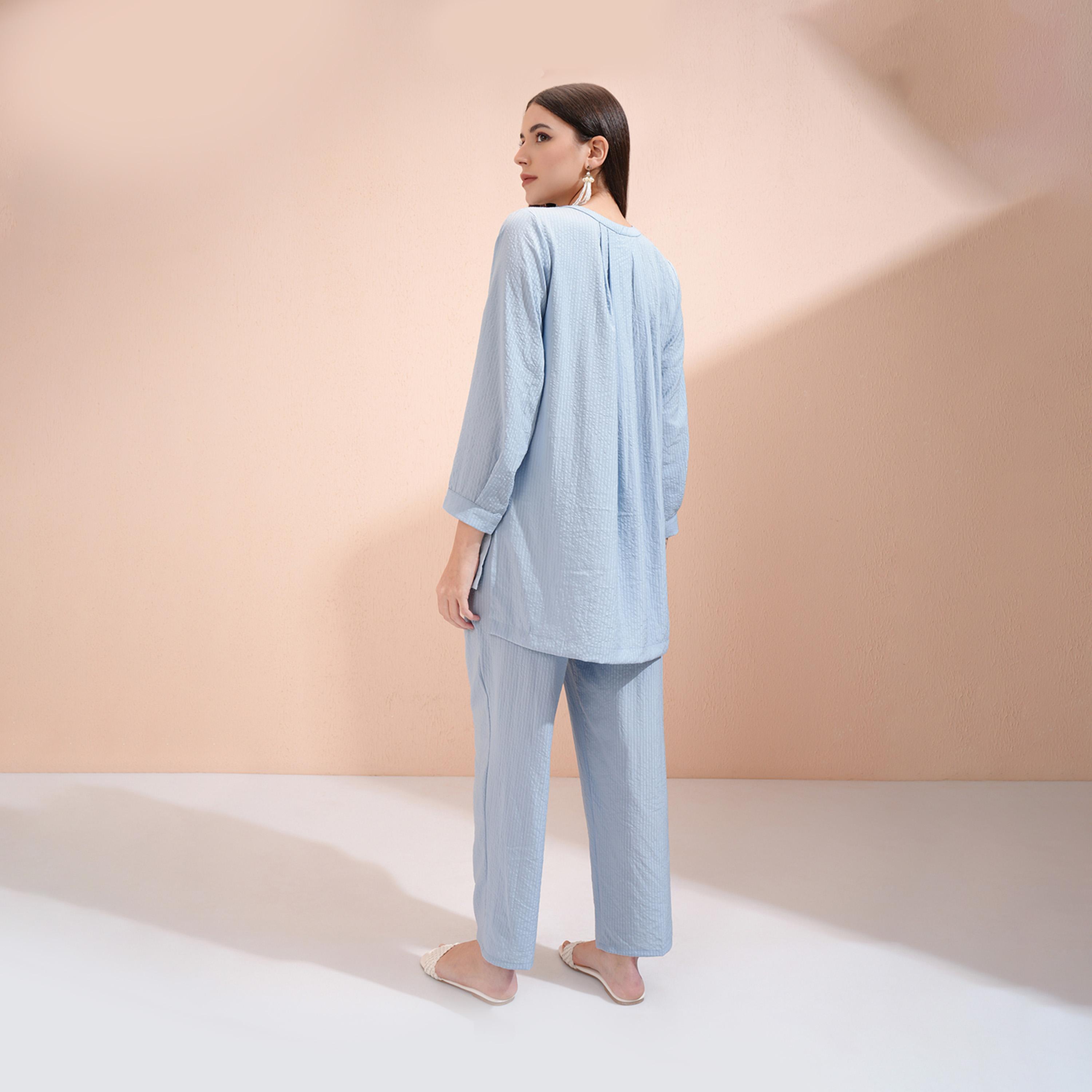 Vishudh X Styli Textured Round Neck Longline Tunic And Mid Rise Pants Co-Ords-women-clothing-coordsets-image-3