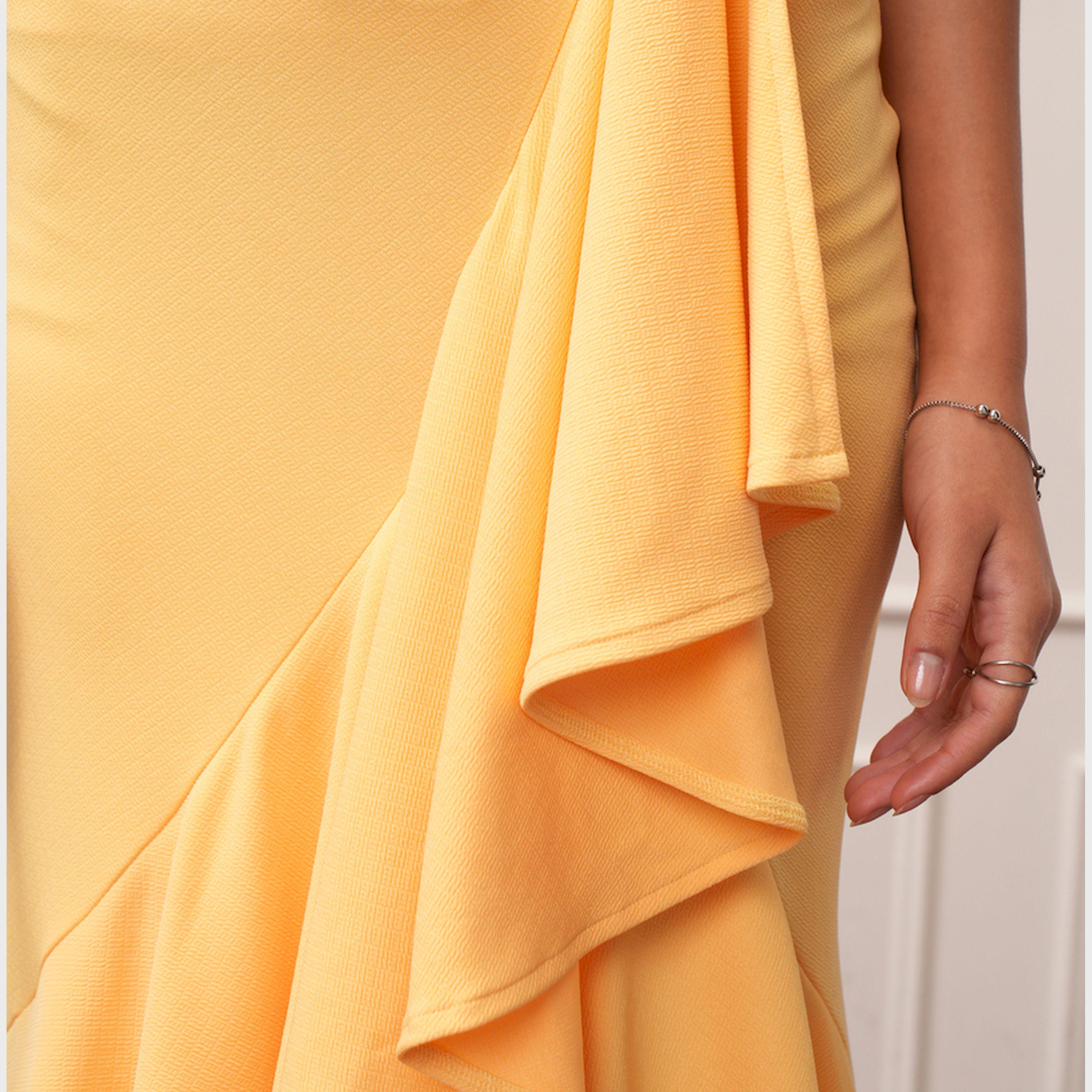 طوكيو توكيز - فستان سادة متوسط الطول بفتحة رقبة على شكل V وحافة غير متماثلة-women-clothing-dresses-image-6