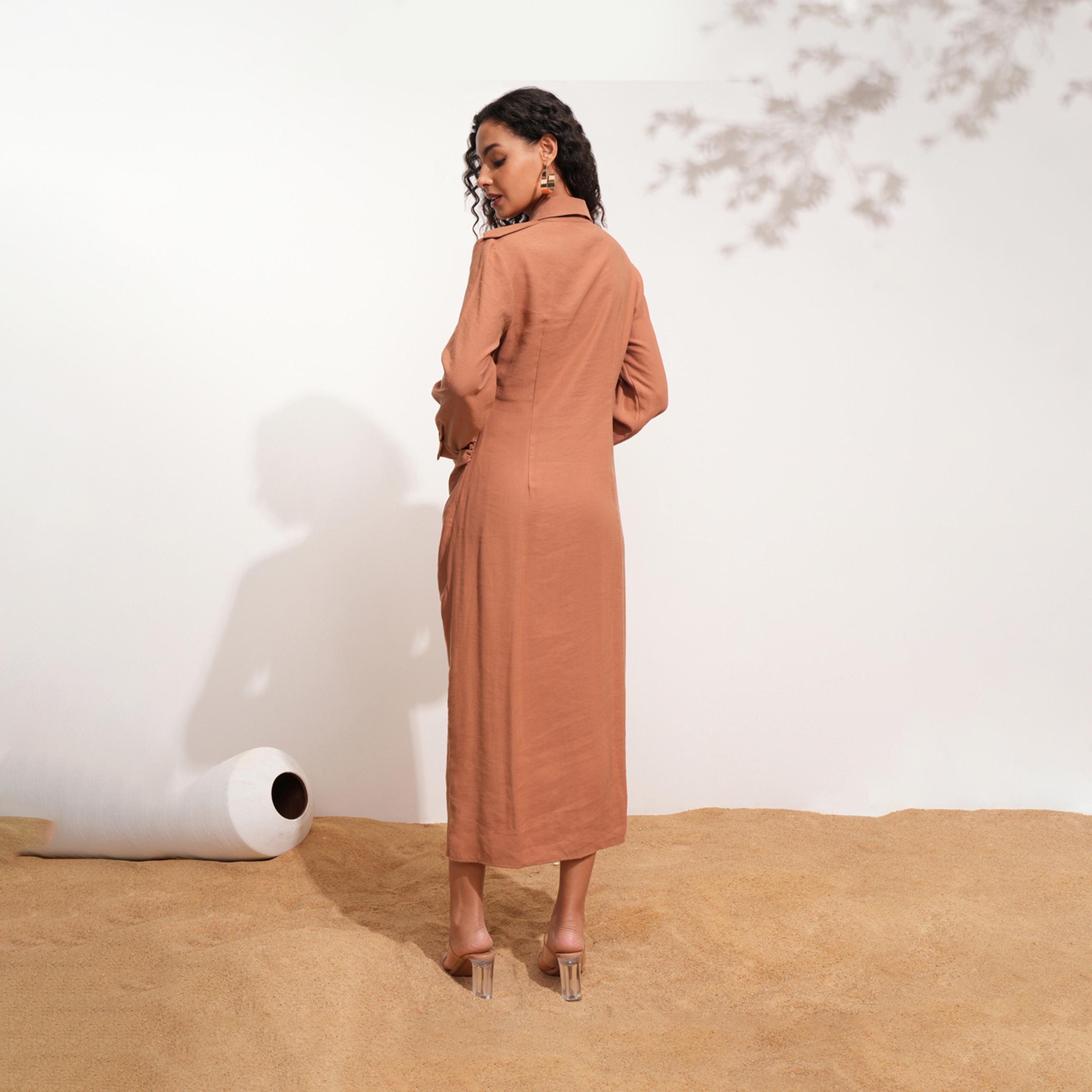 طوكيو توكيز - فستان سادة متوسط الطول من بقصة قميص بياقة وتفاصيل شق أمامي-women-clothing-dresses-image-4