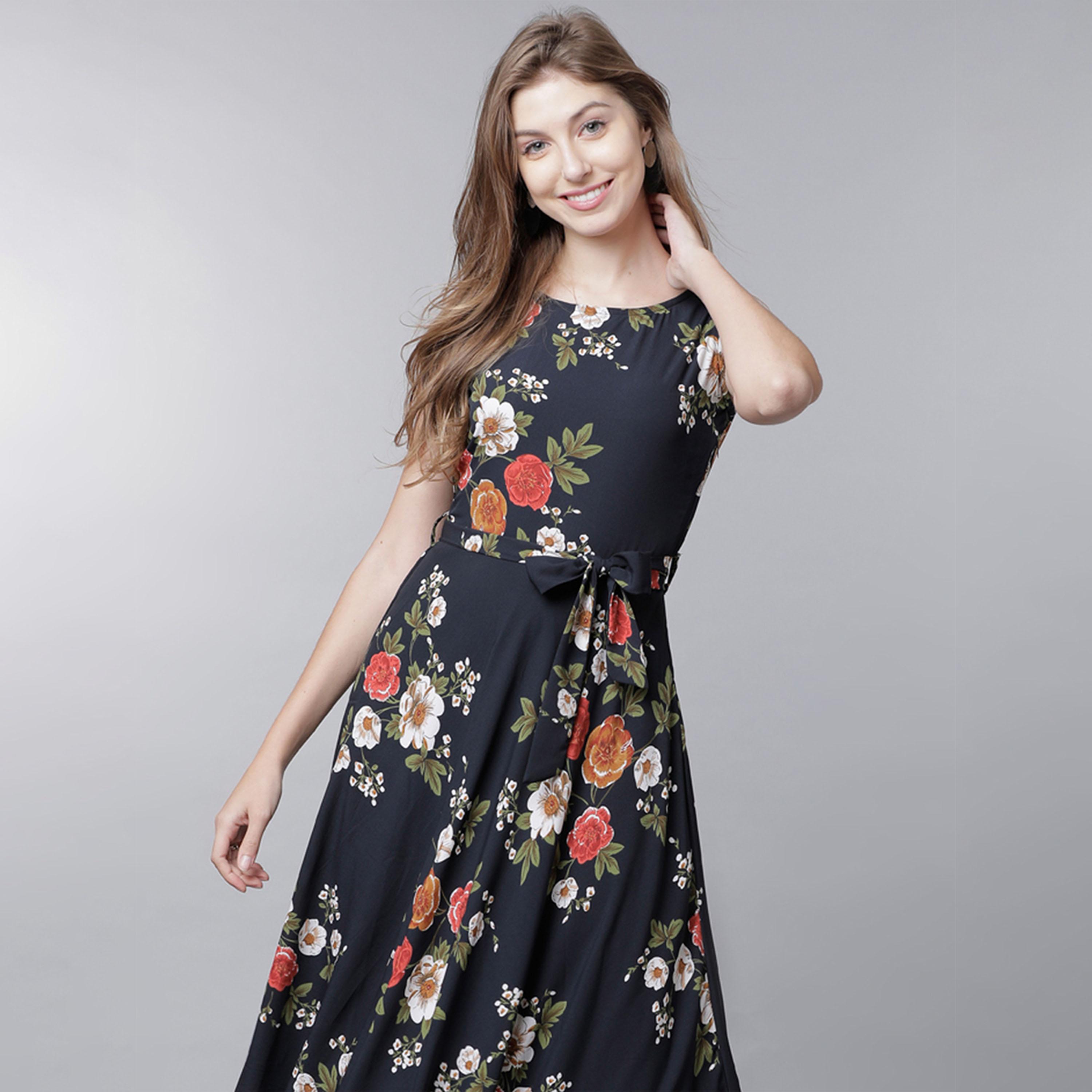 طوكيو توكيز - فستان ماكسي بدون أكمام بطبعة زهور كاملة مع تفاصيل رباط على الخصر-women-clothing-dresses-image-4