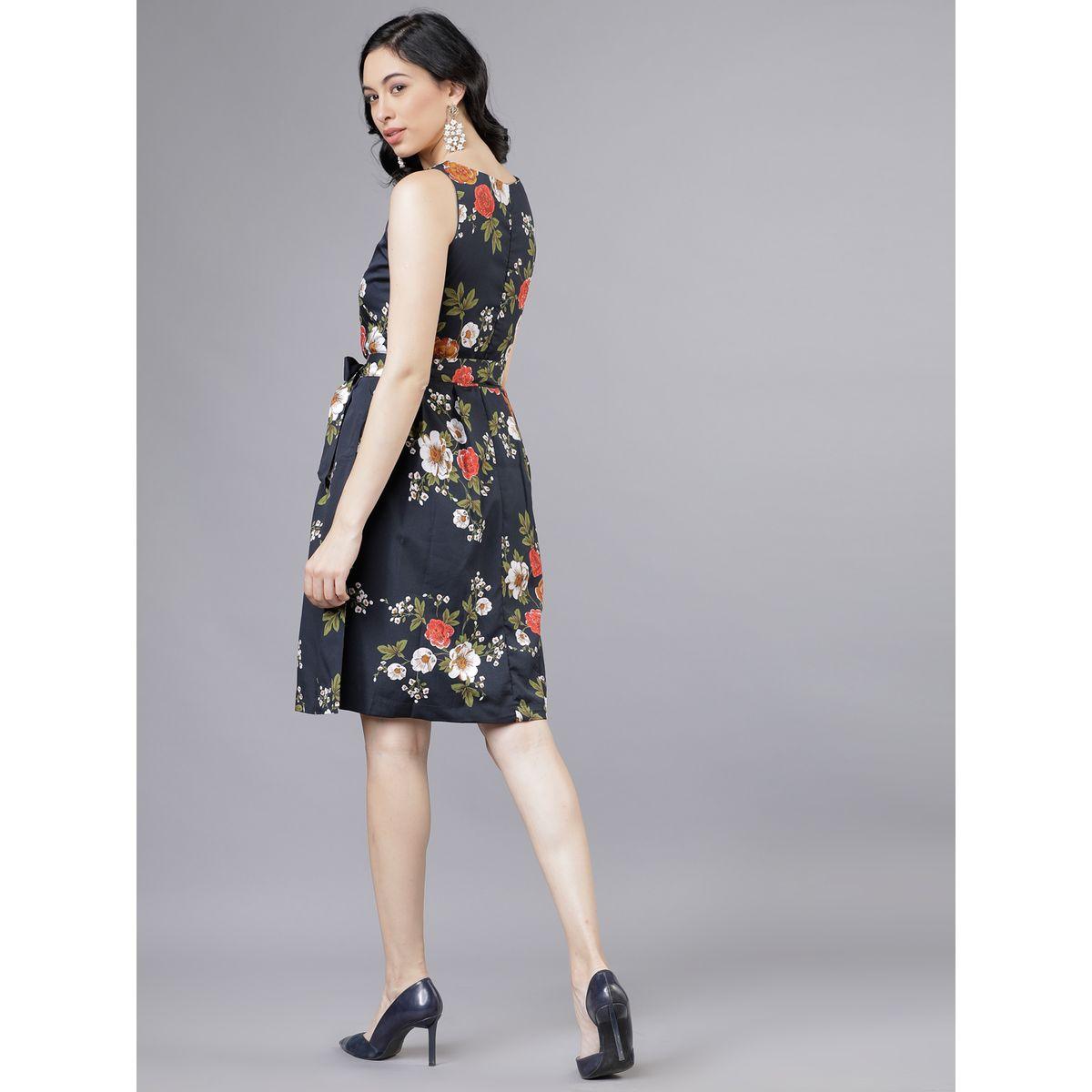 Tokyo Talkies X Styli Floral Print Fit and Flare Knee Length Dress with Tie-Belt-women-clothing-dresses-image-3