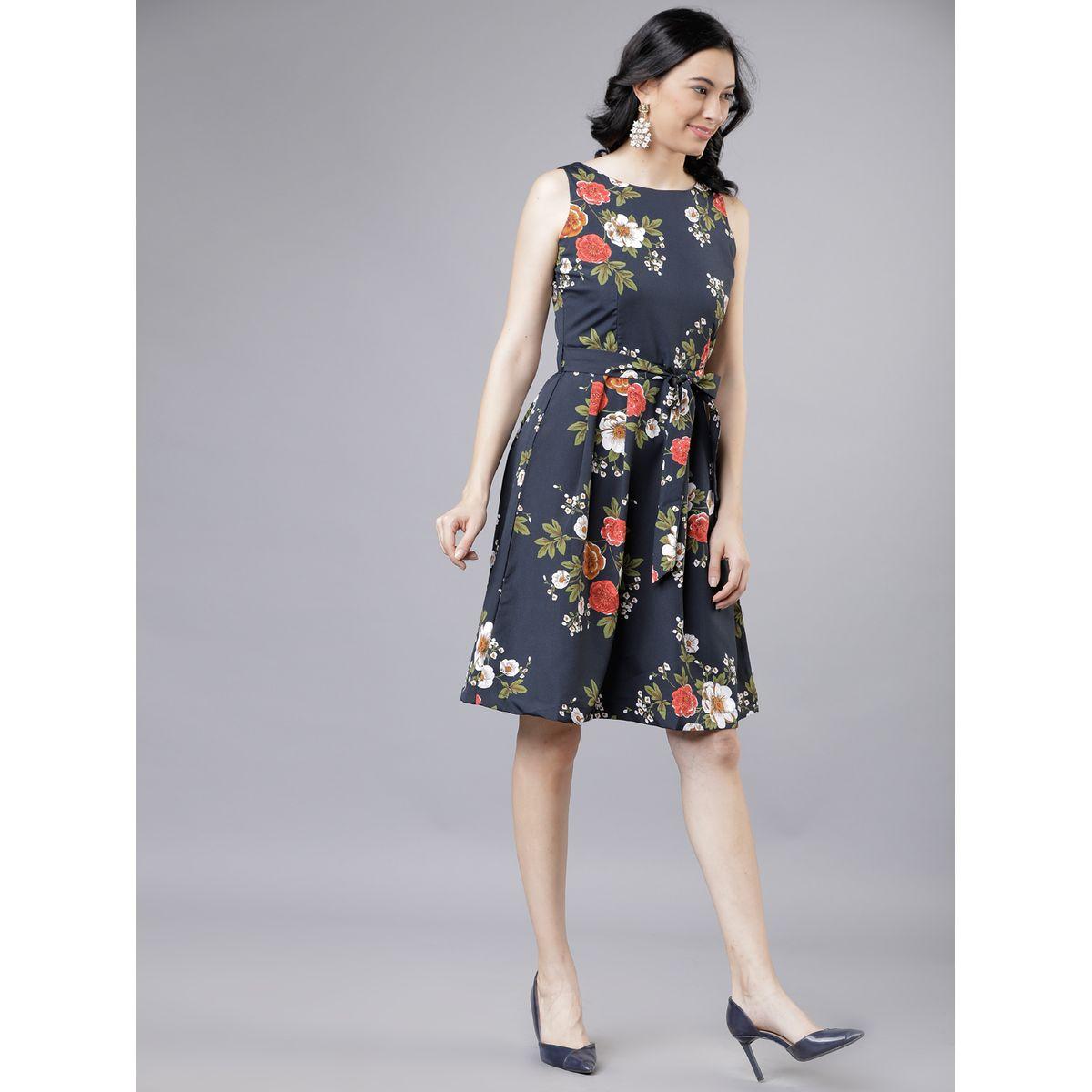 Tokyo Talkies X Styli Floral Print Fit and Flare Knee Length Dress with Tie-Belt-women-clothing-dresses-image-4