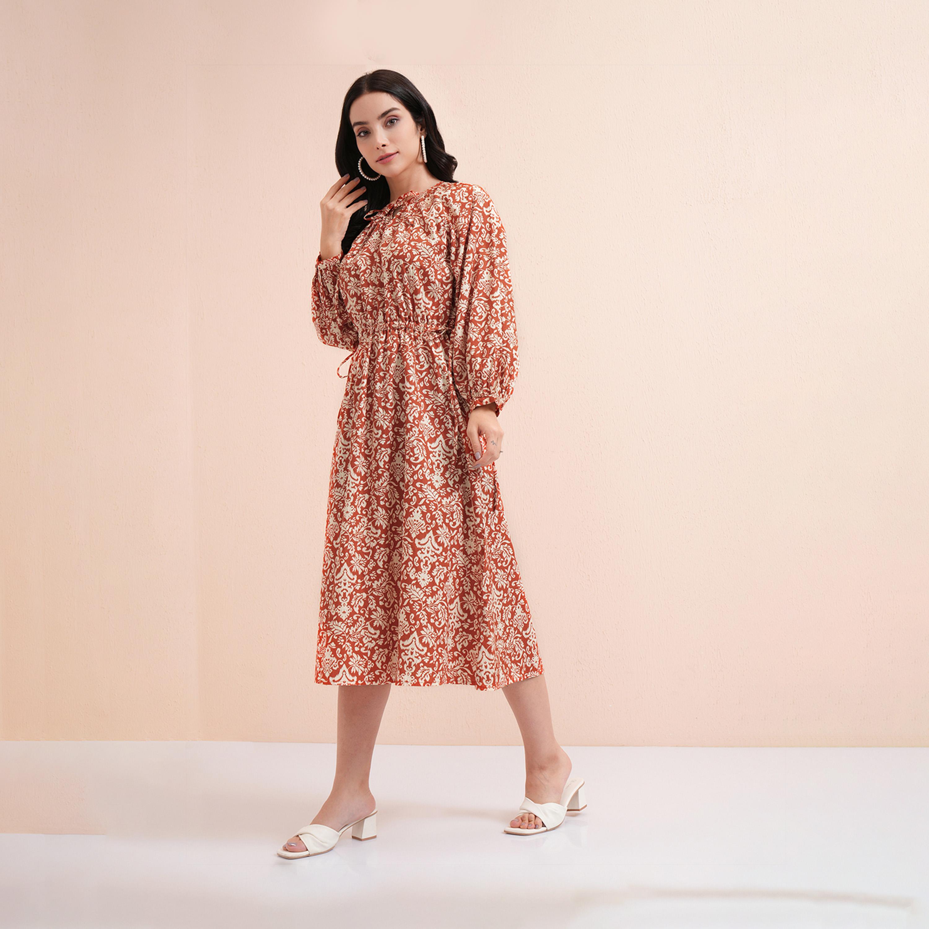 Tokyo Talkies X Styli All-Over Floral Print Tie-Up Neck Midi Dress-women-clothing-dresses-image-3