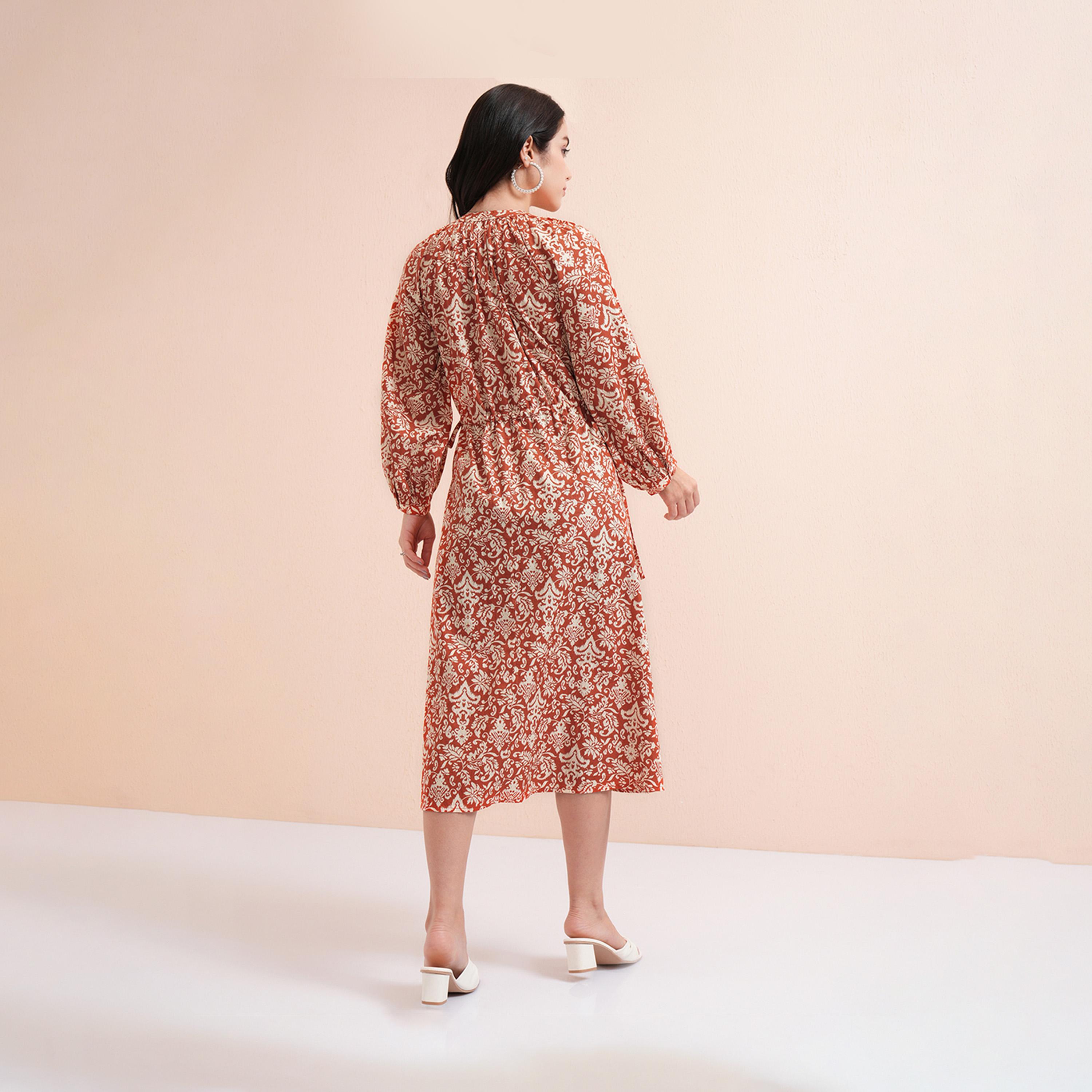 Tokyo Talkies X Styli All-Over Floral Print Tie-Up Neck Midi Dress-women-clothing-dresses-image-4