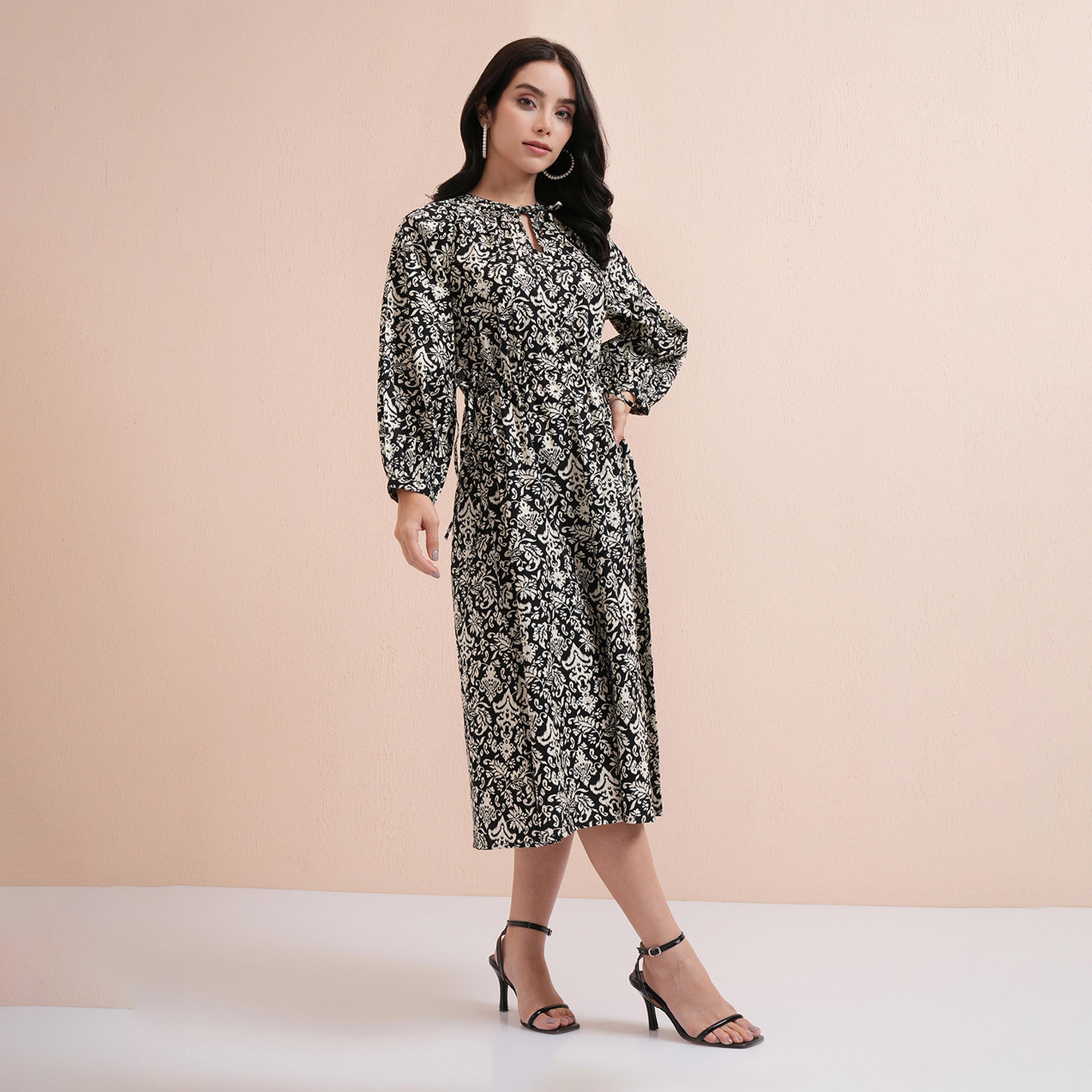 Tokyo Talkies X Styli All-Over Floral Print Tie-Up Neck Midi Dress-women-clothing-dresses-image-1