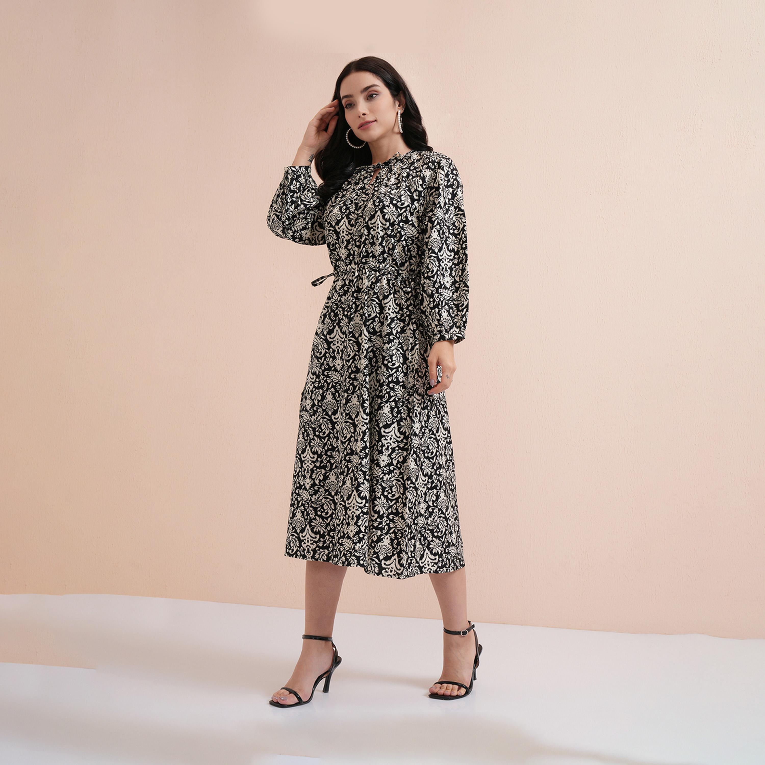 Tokyo Talkies X Styli All-Over Floral Print Tie-Up Neck Midi Dress-women-clothing-dresses-image-3