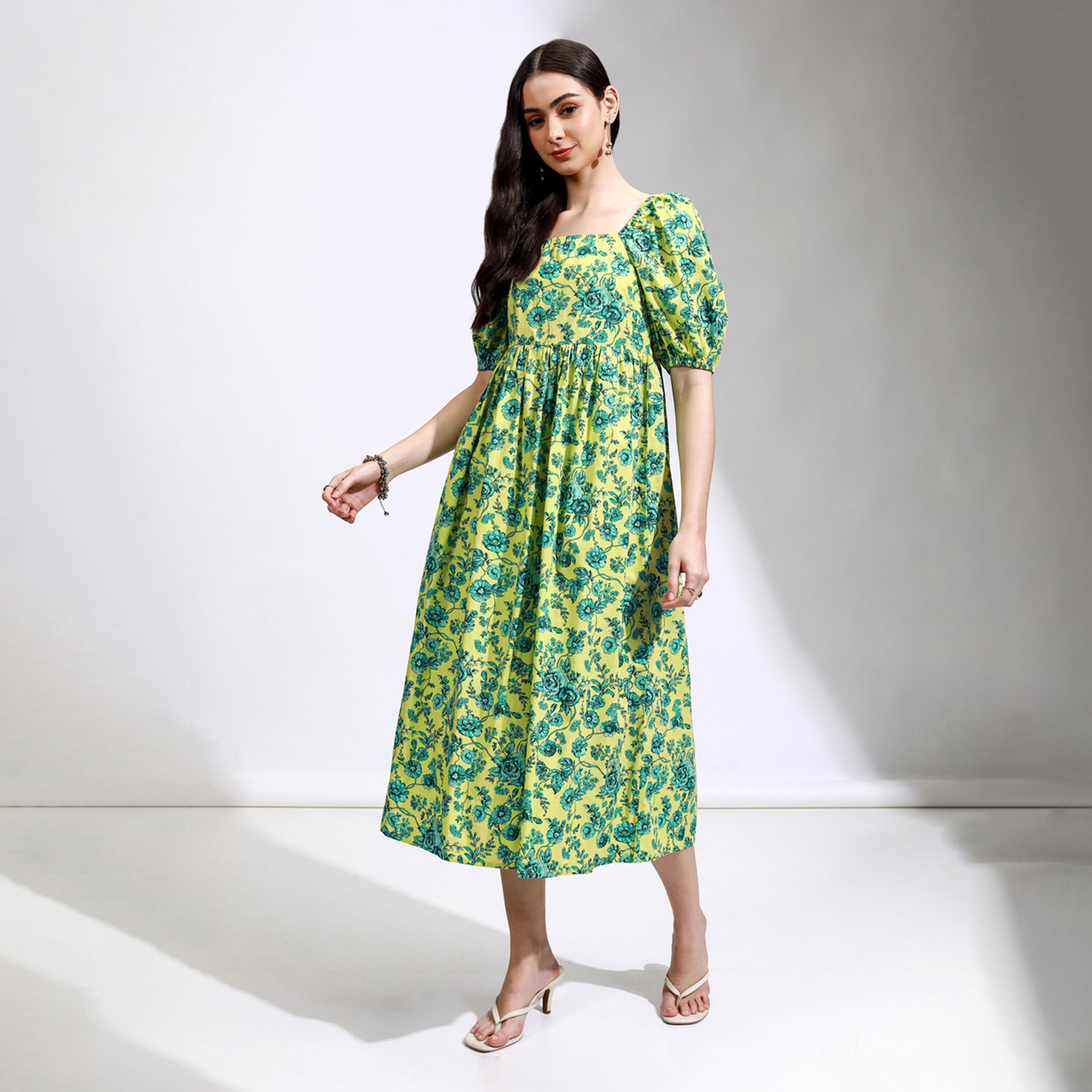 طوكيو توكيز - فستان متوسط الطول بأكمام منفوخة وطبعة زهور من-women-clothing-dresses-image-1