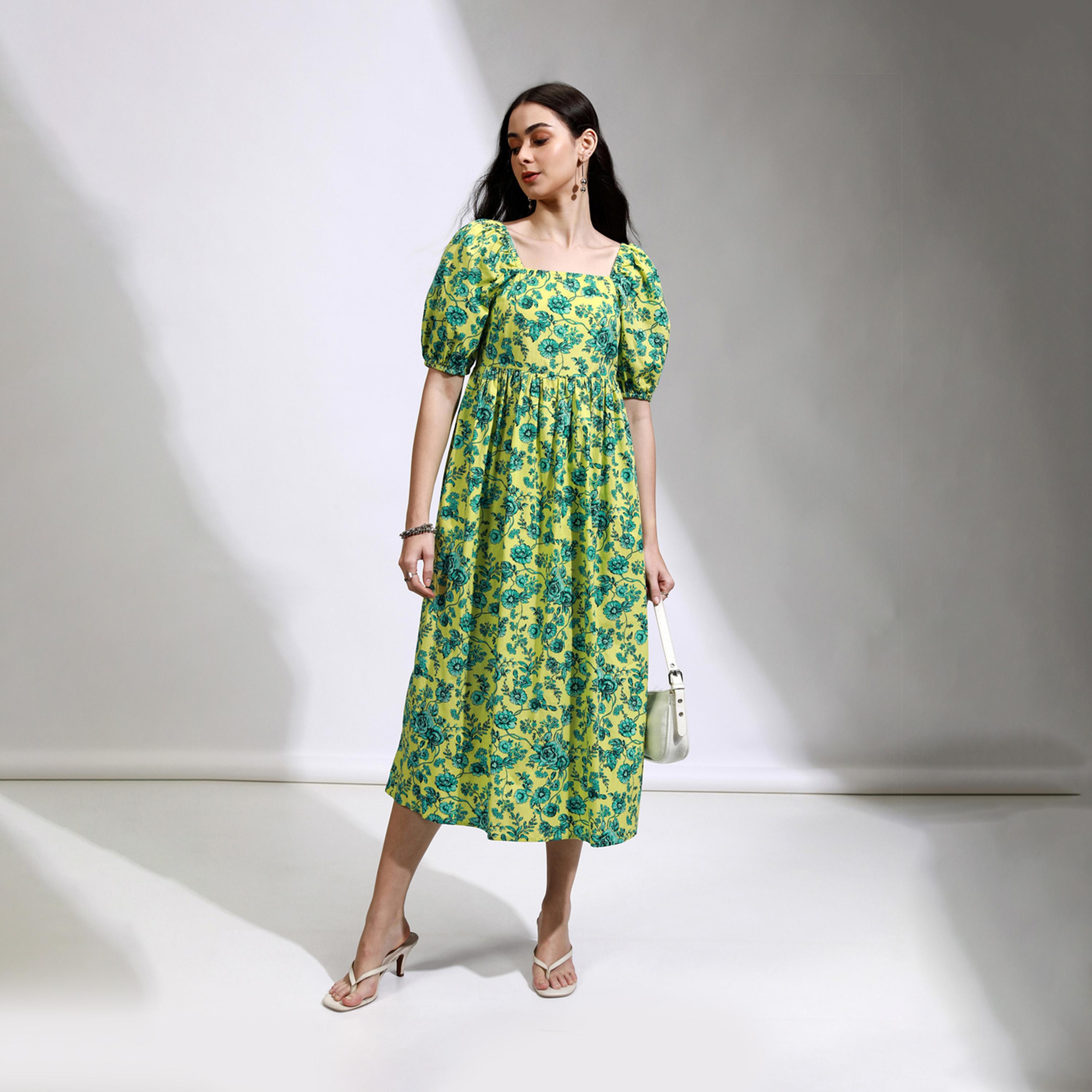 طوكيو توكيز - فستان متوسط الطول بأكمام منفوخة وطبعة زهور من-women-clothing-dresses-image-2