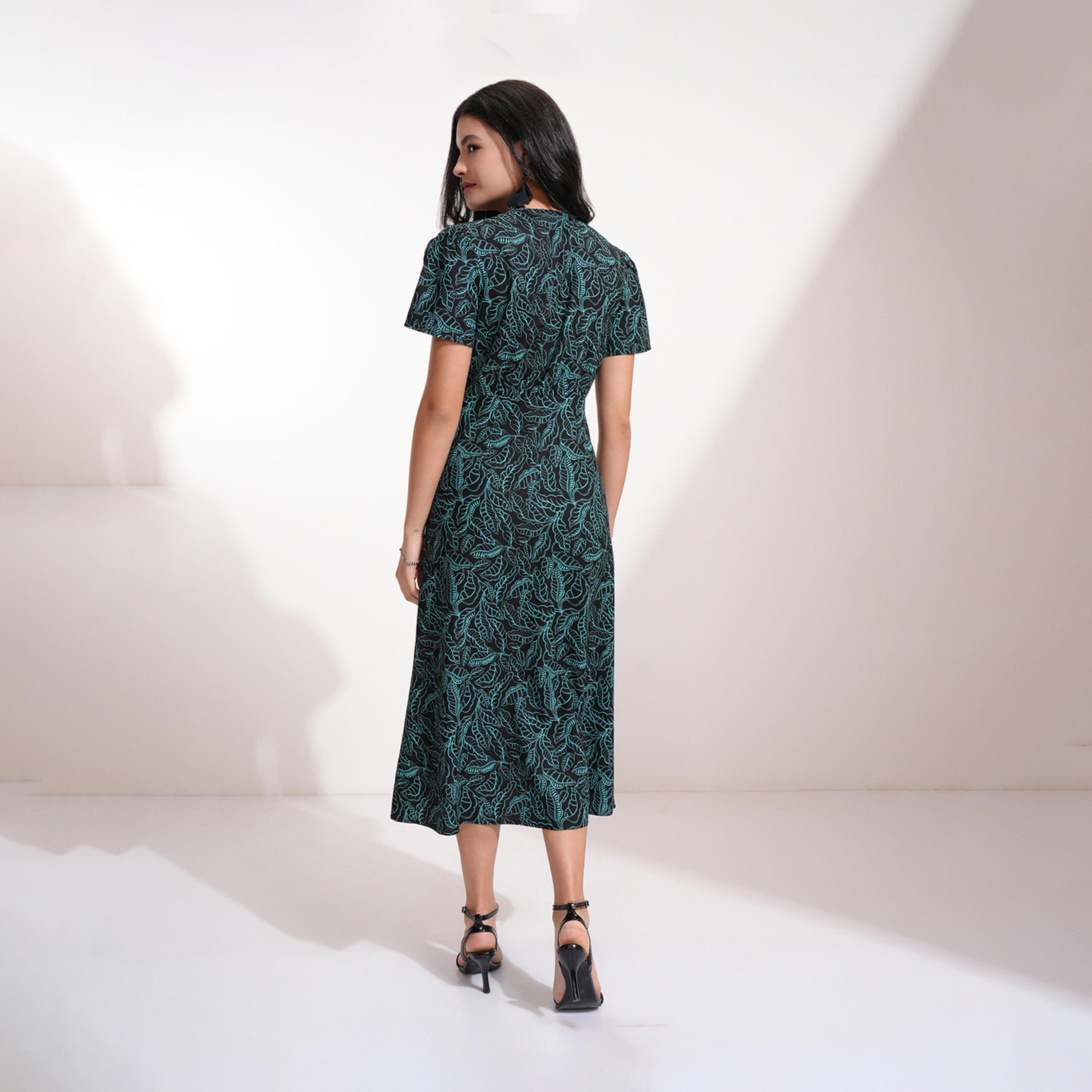 Tokyo Talkies X Styli All-Over Print V-Neck A-Line Midi Dress-women-clothing-dresses-image-4