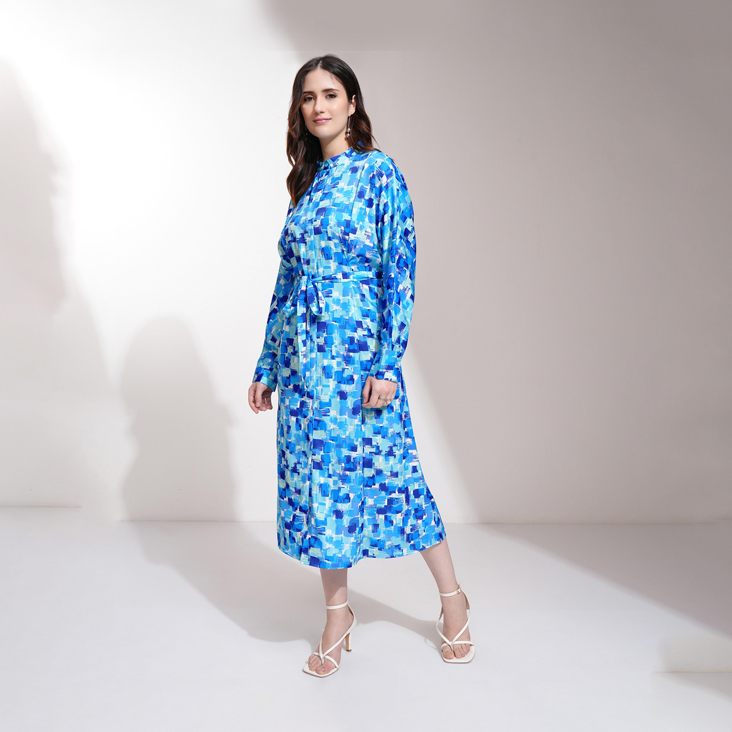 طوكيو توكيز - فستان متوسط الطول بأكمام أجنحة الخفاش وطبعة كاملة-women-clothing-dresses-image-2
