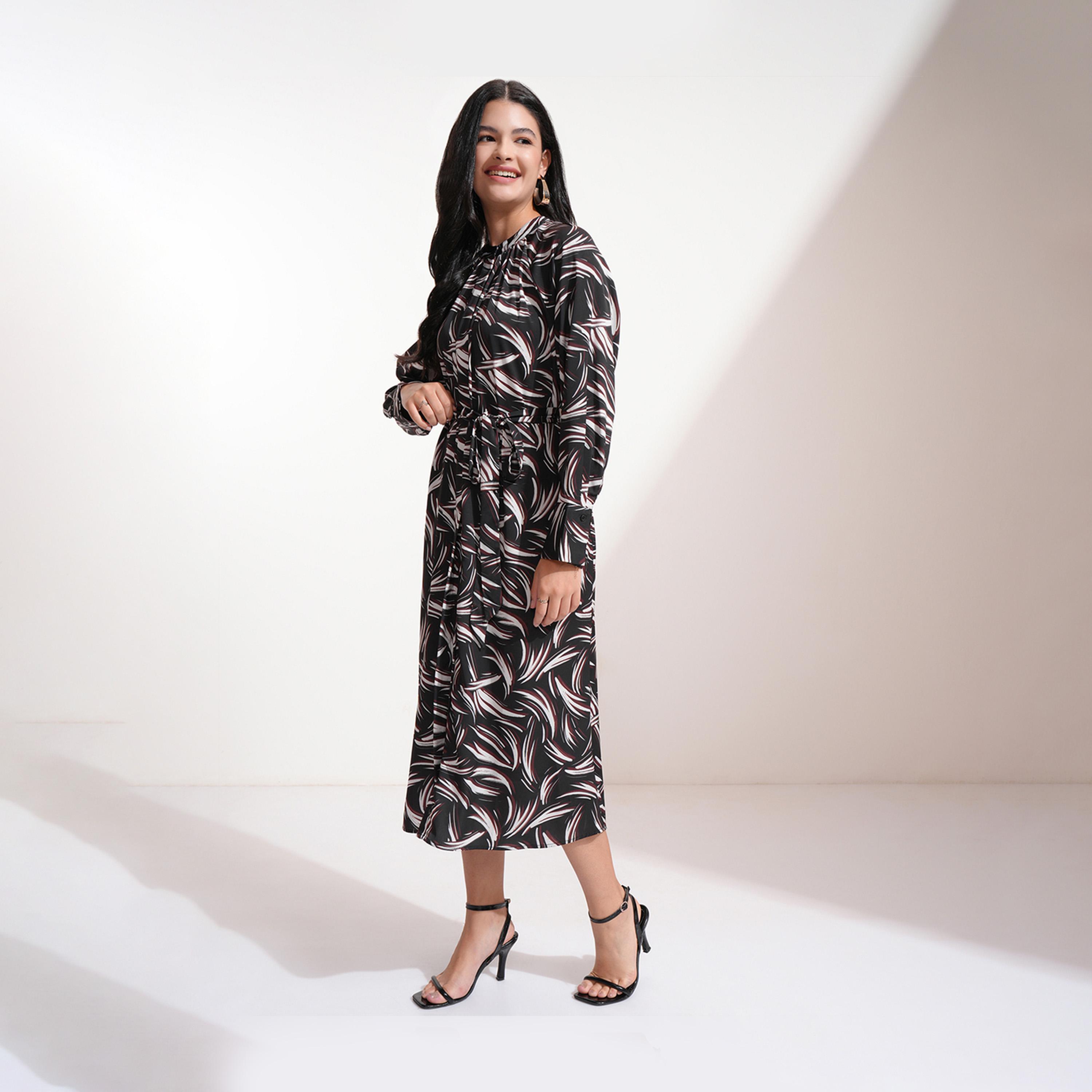 طوكيو توكيز - فستان متوسط الطول برباط على الخصر بطباعة كاملة-women-clothing-dresses-image-2