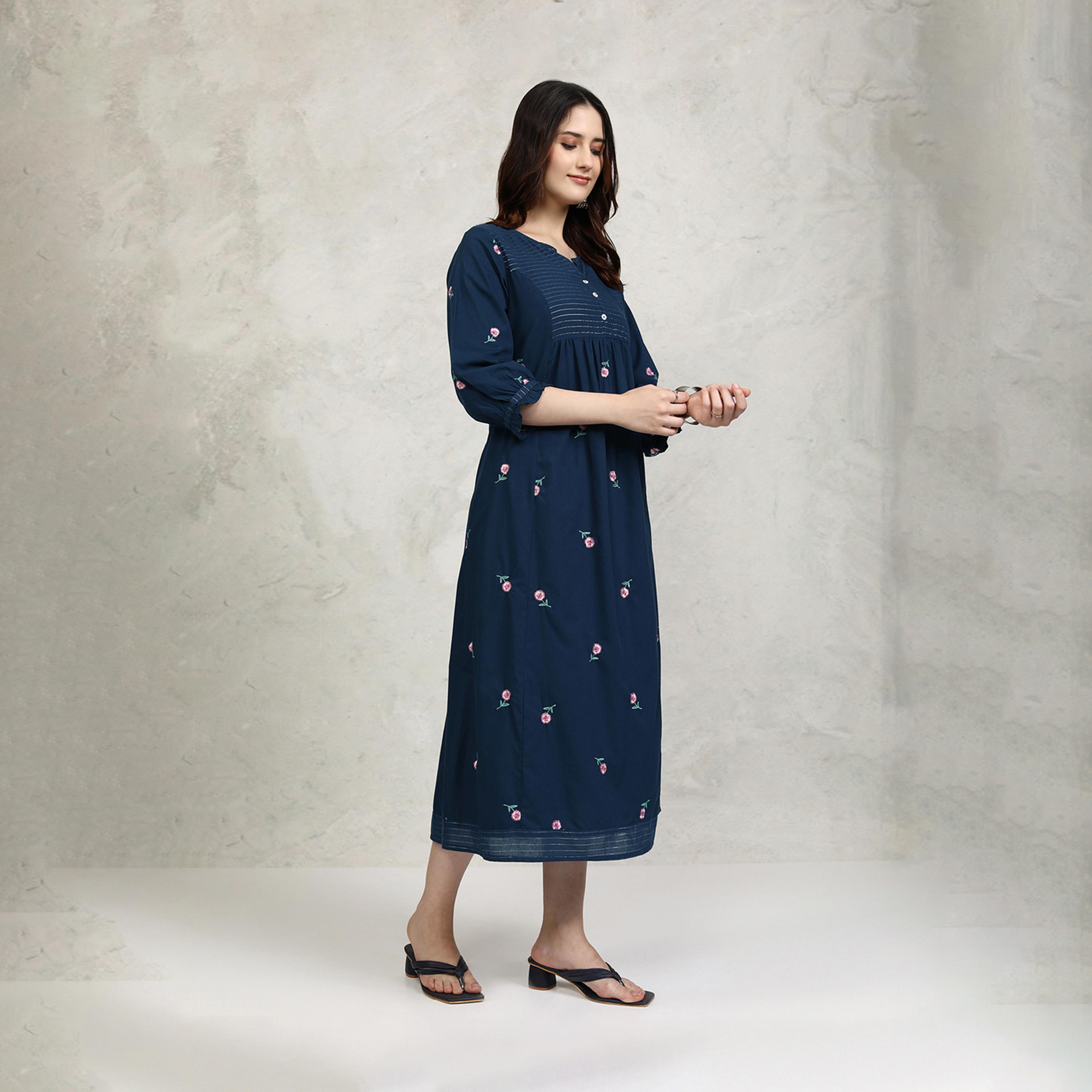 Vishudh X Styli Embroidered Notch Neck A-Line Midi Dress-women-clothing-dresses-image-6
