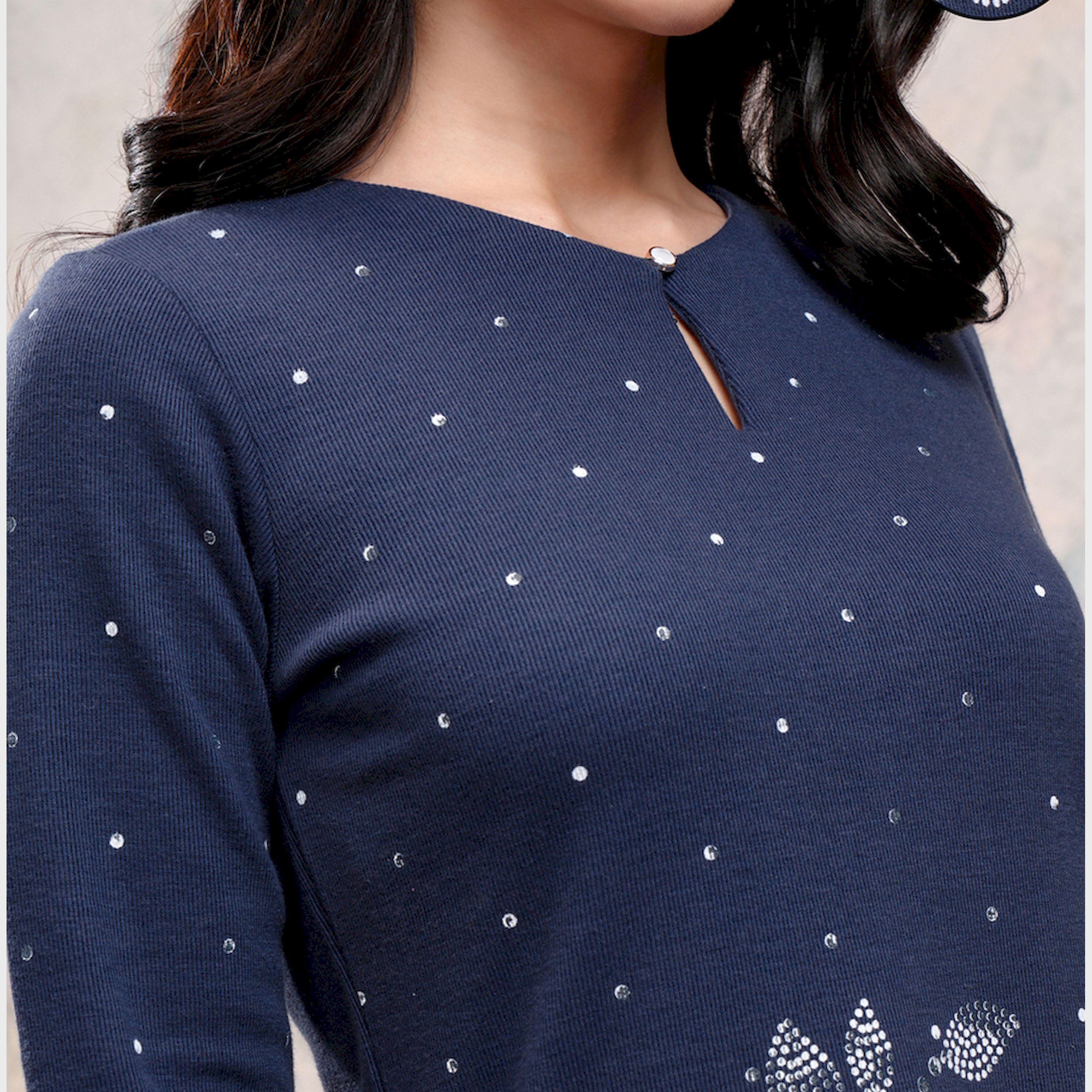 فيشود × ستايلي - طقم كورتا بقصّة عادية وزخارف عرقية مع بنطال-women-clothing-ethnicwear-kurtasets-image-4