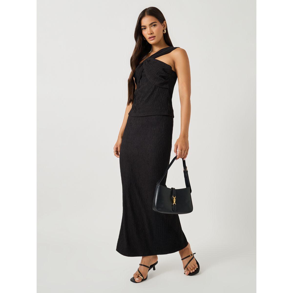طقم منسق من تنورة وبلوزة بكتف واحد-women-clothing-coordsets-image-1