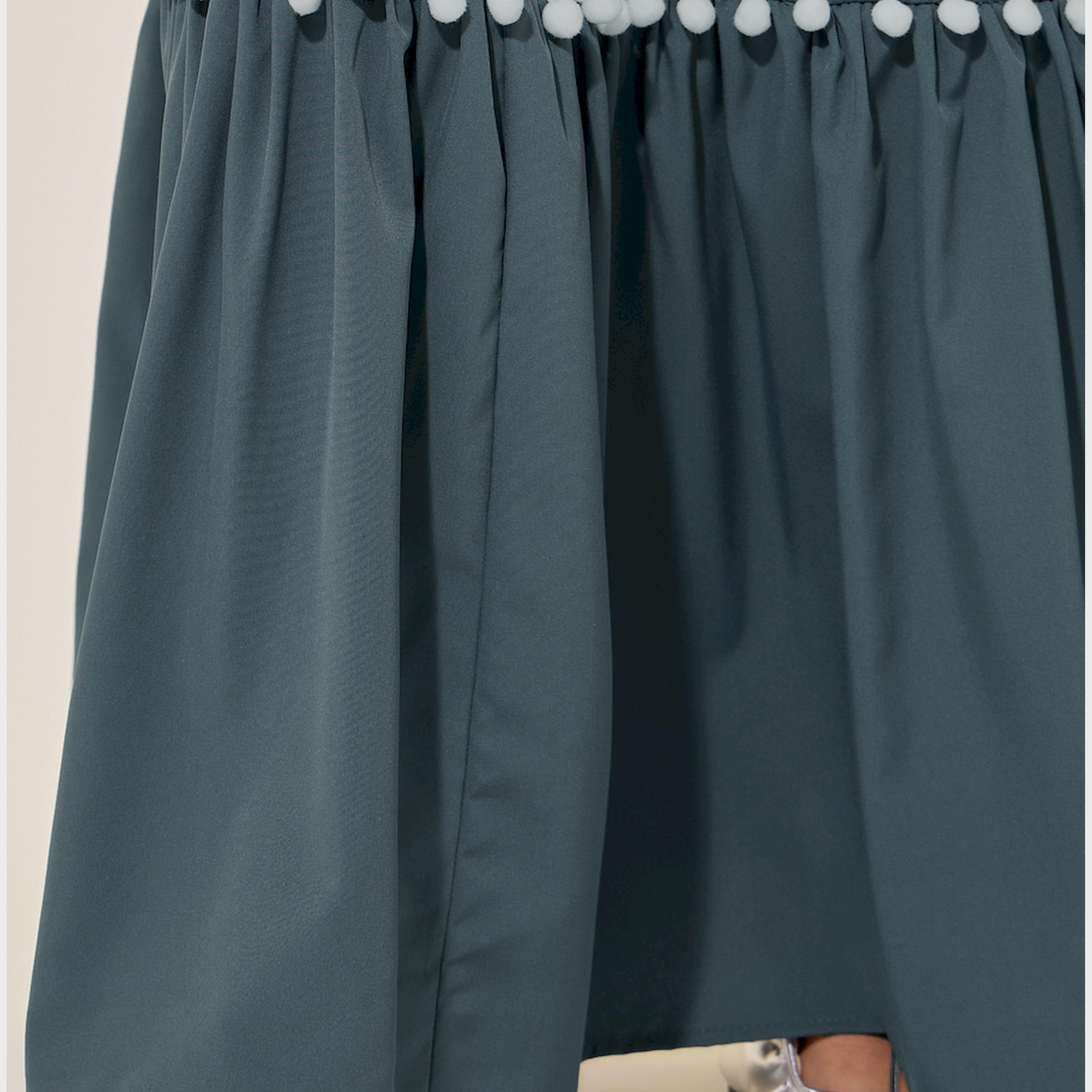 تنورة طويلة بخصر عالي مزينة بكرات بوم بوم-women-clothing-bottoms-skirts-image-3