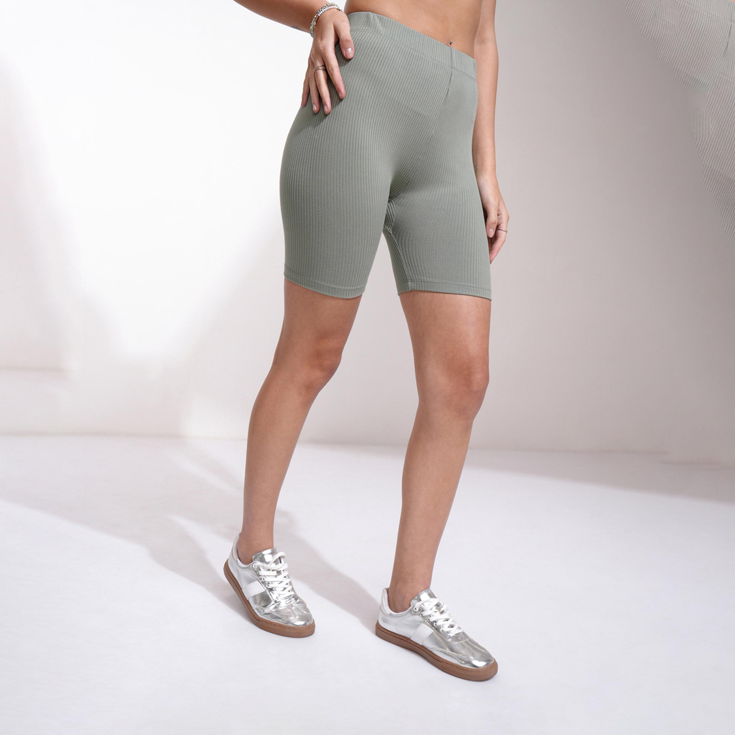 طوكيو توكيز ستايلي - شورت عالي الخصر بقصّة ضيقة-women-clothing-bottoms-shorts-image-4