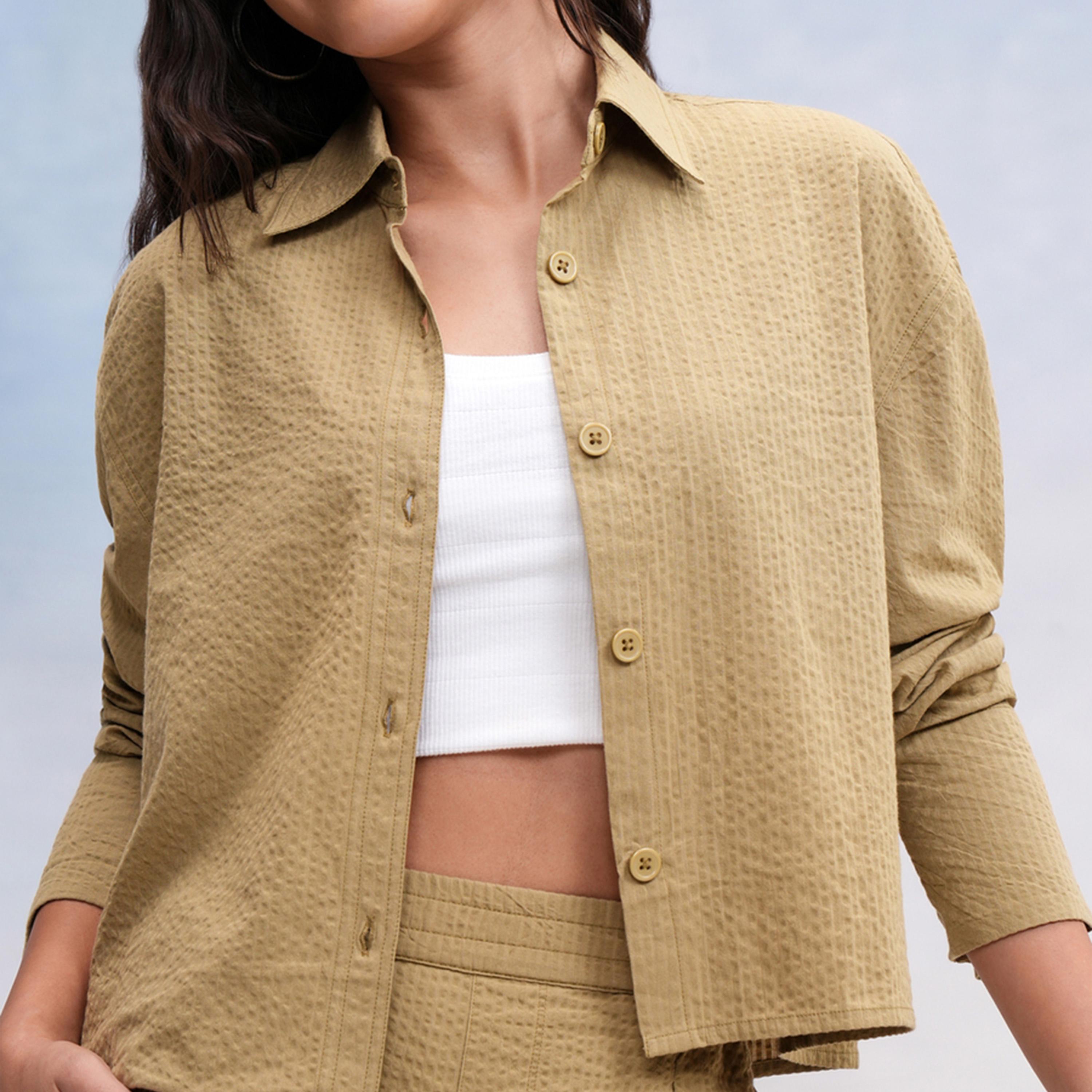 طوكيو توكيز ستايلي - قميص قطن بقصّة عادية وياقة واسعة-women-clothing-shirtsandblouses-shirts-image-5